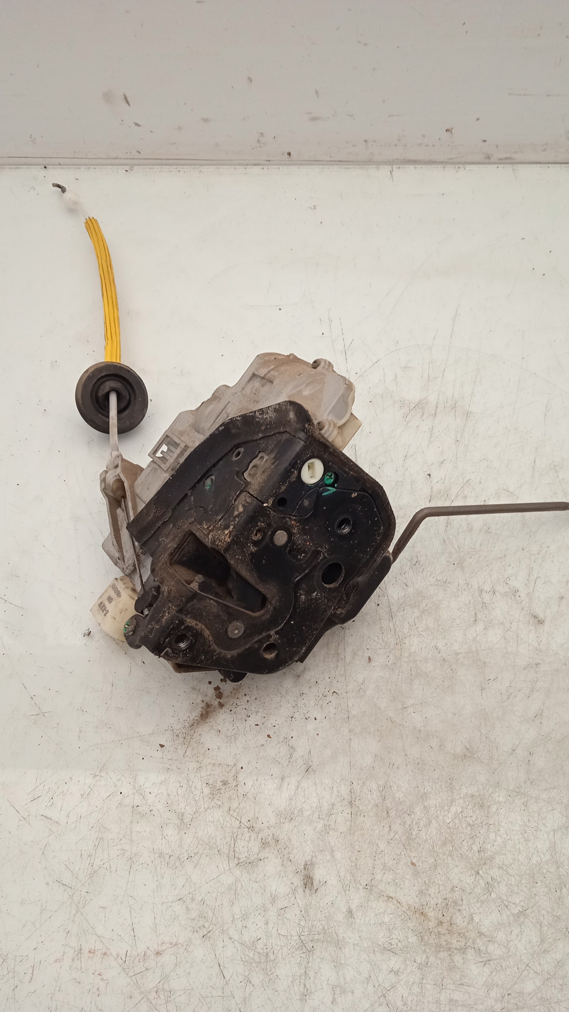 CERRADURA PUERTA DELANTERA DERECHA AUDI A3 BKC