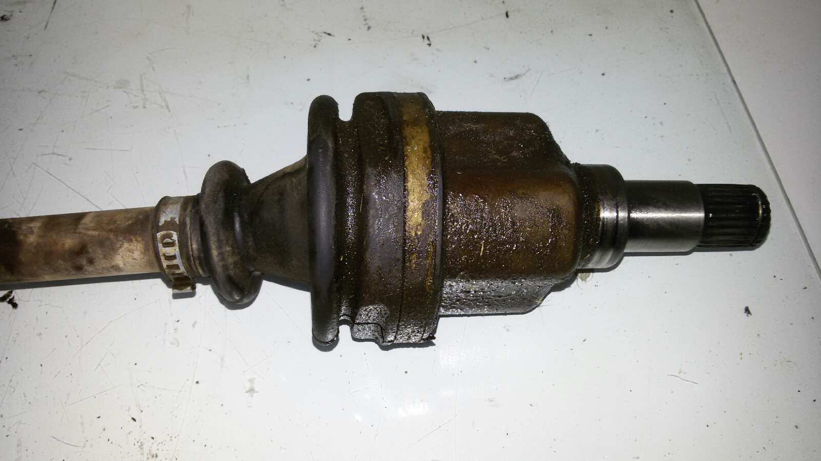 TRANSMISION DELANTERA DERECHA FORD KA J4D