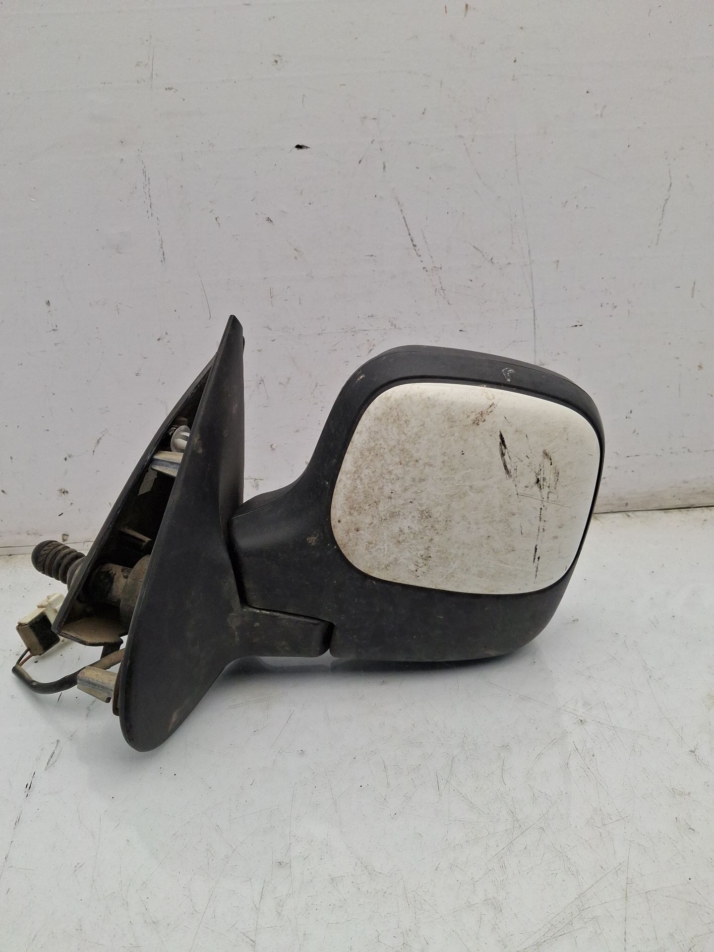 RETROVISOR IZQUIERDO CITROEN BERLINGO 