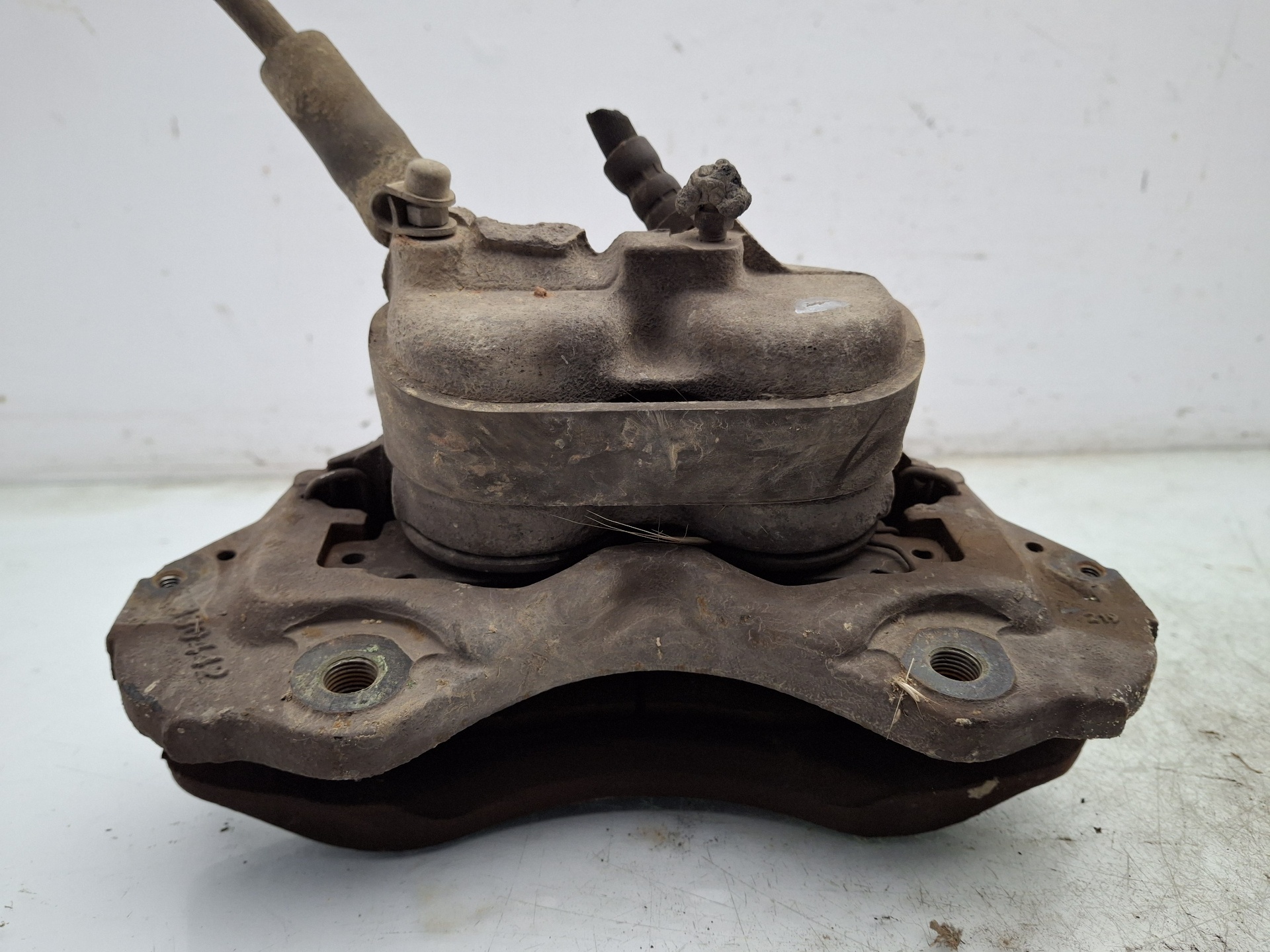 PINZA FRENO DELANTERA DERECHA RENAULT TRAFIC J8S