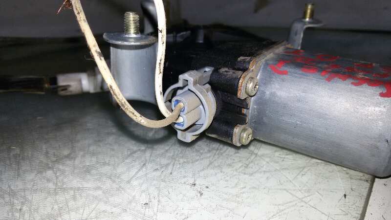 ELEVALUNAS DELANTERO IZQUIERDO RENAULT SC?NIC F9Q K7