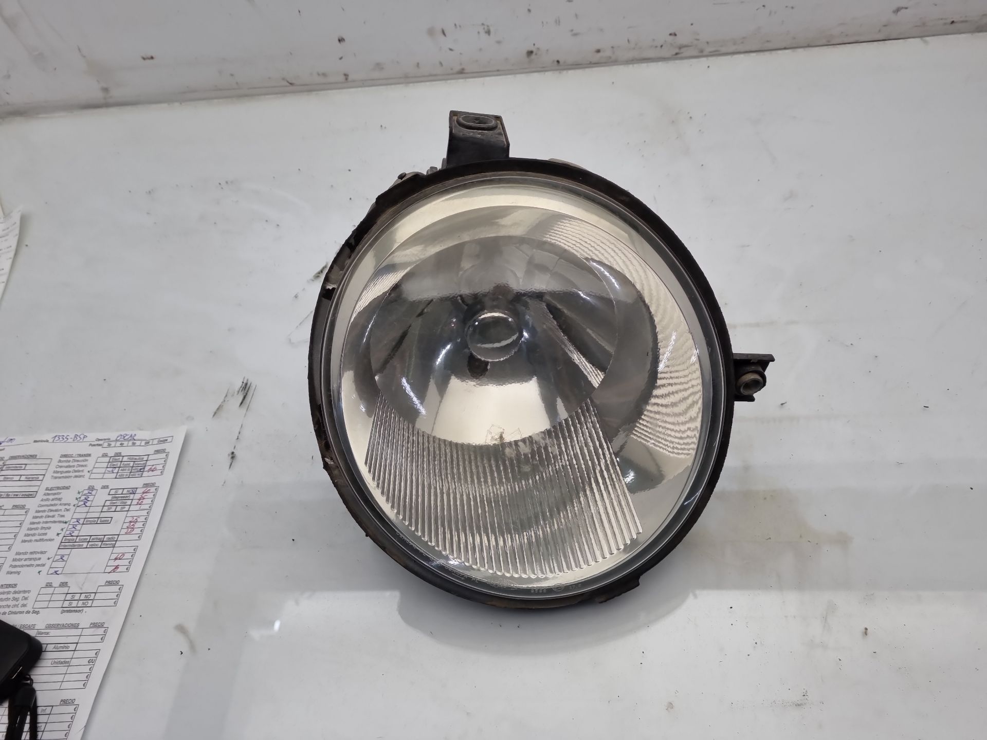 FARO DERECHO VOLKSWAGEN LUPO AUA