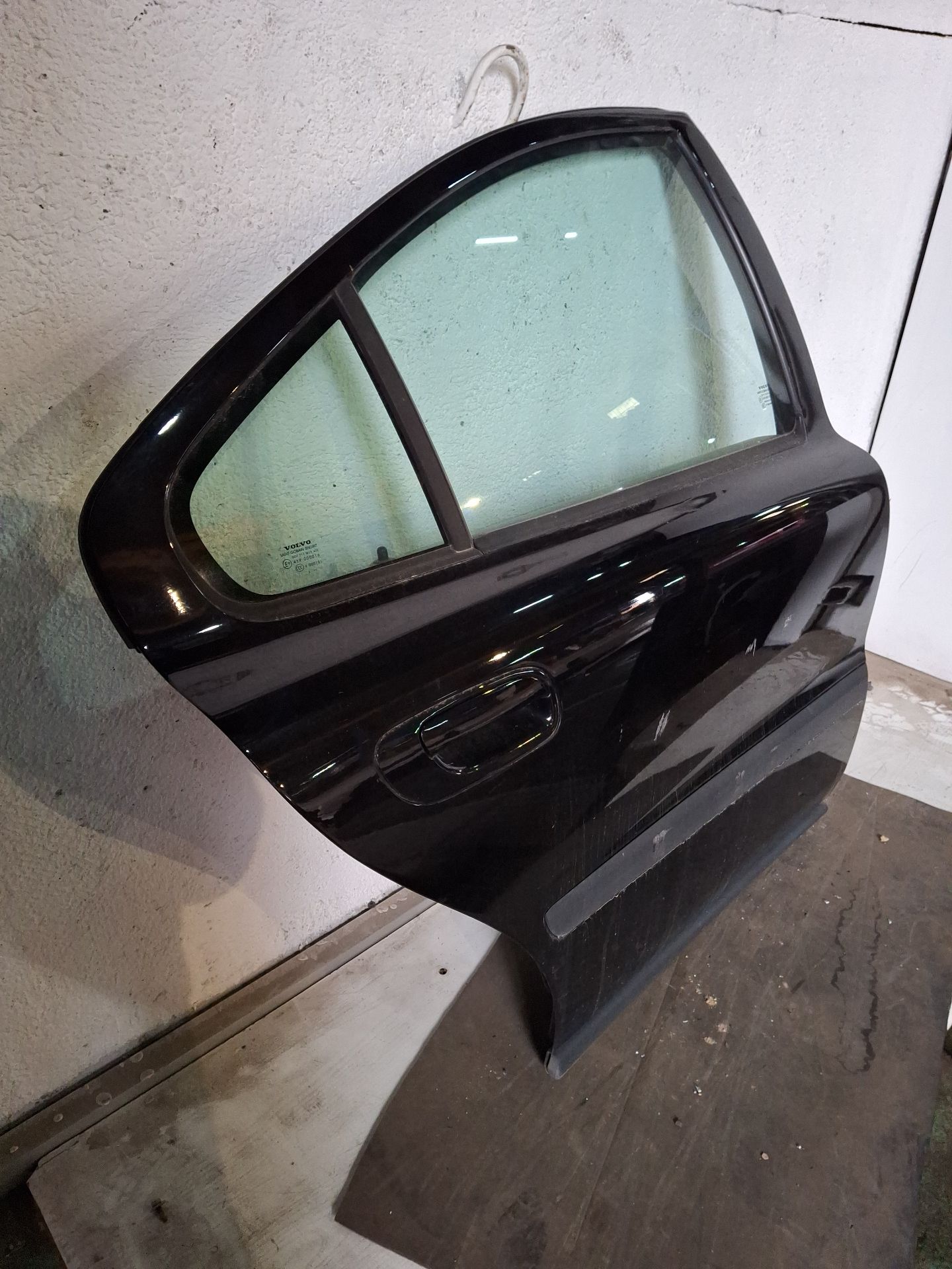PUERTA TRASERA DERECHA VOLVO S60 