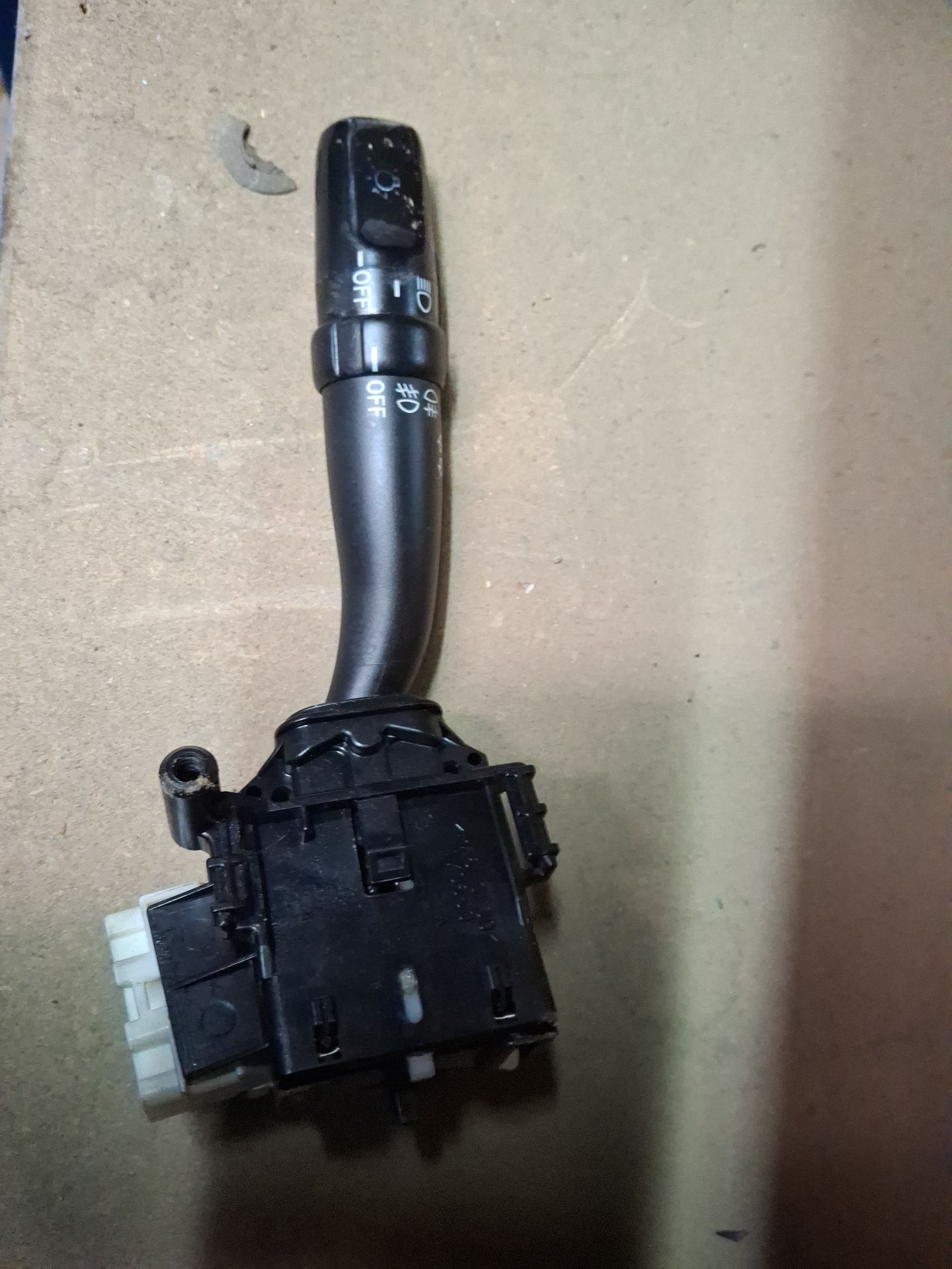 BOMBA DIRECCION TOYOTA AVENSIS 1CDFTV