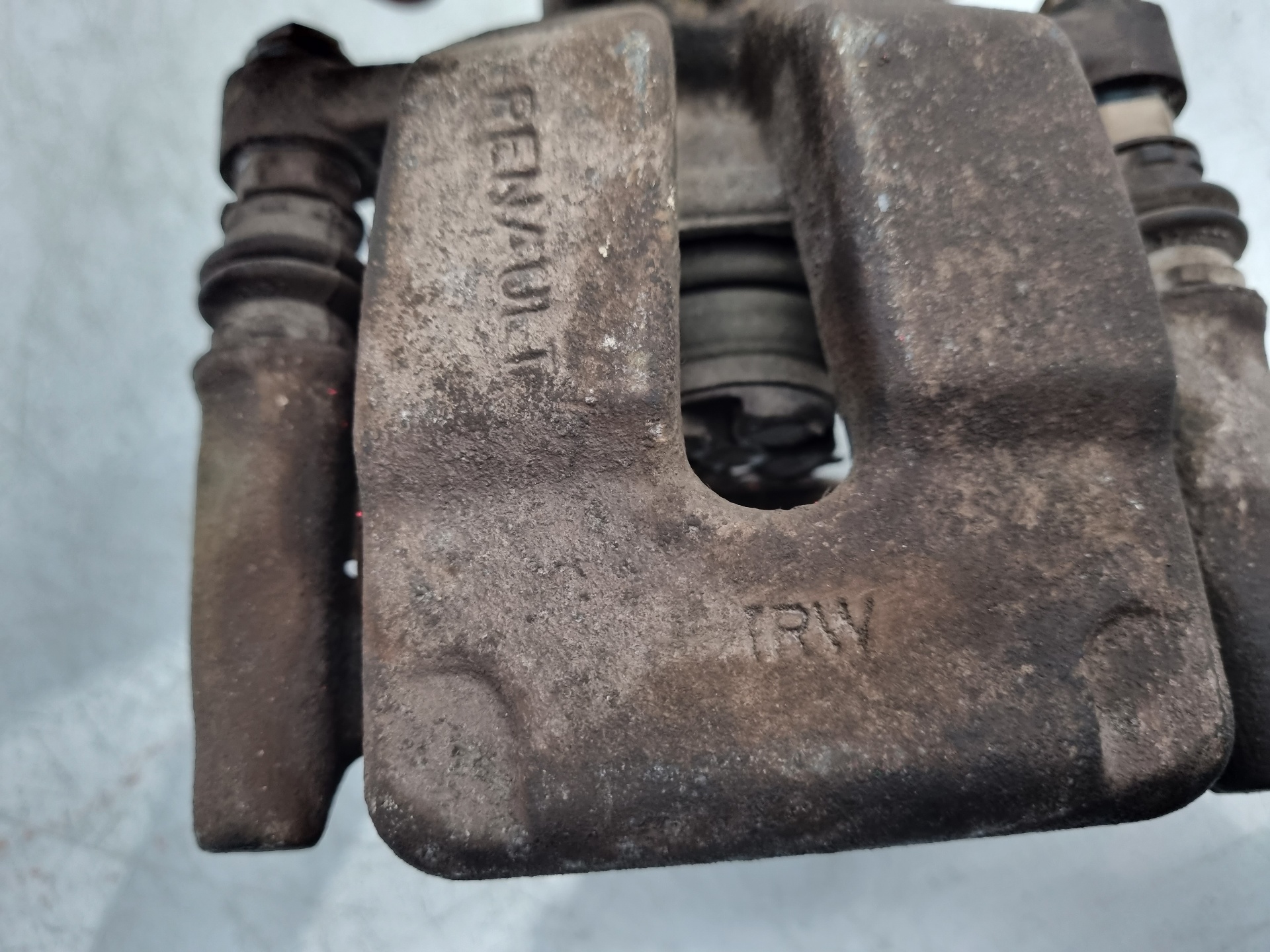 PINZA FRENO TRASERA DERECHA RENAULT MEGANE F9Q B8