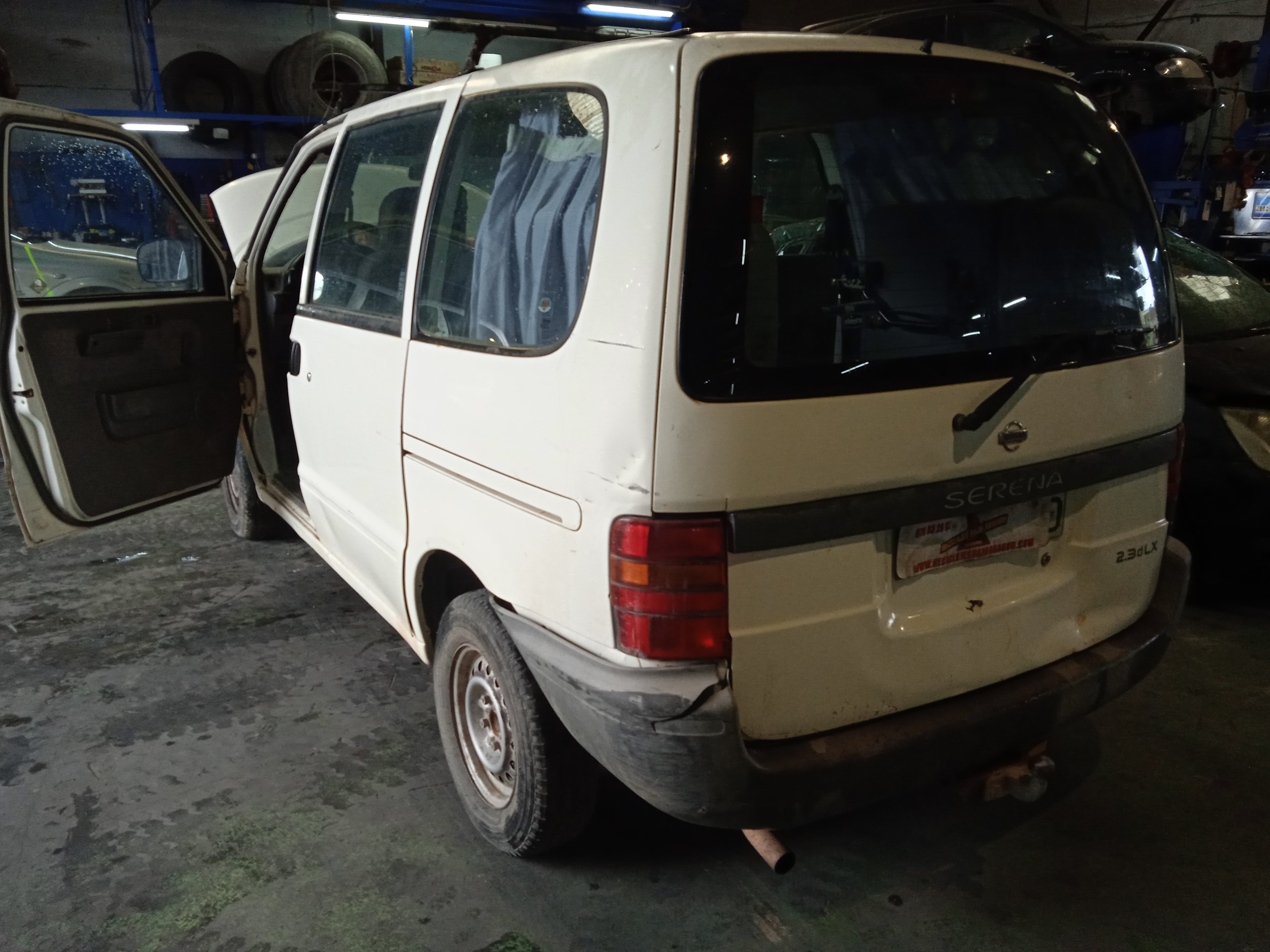 CERRADURA PUERTA LATERAL DERECHA NISSAN SERENA LD23