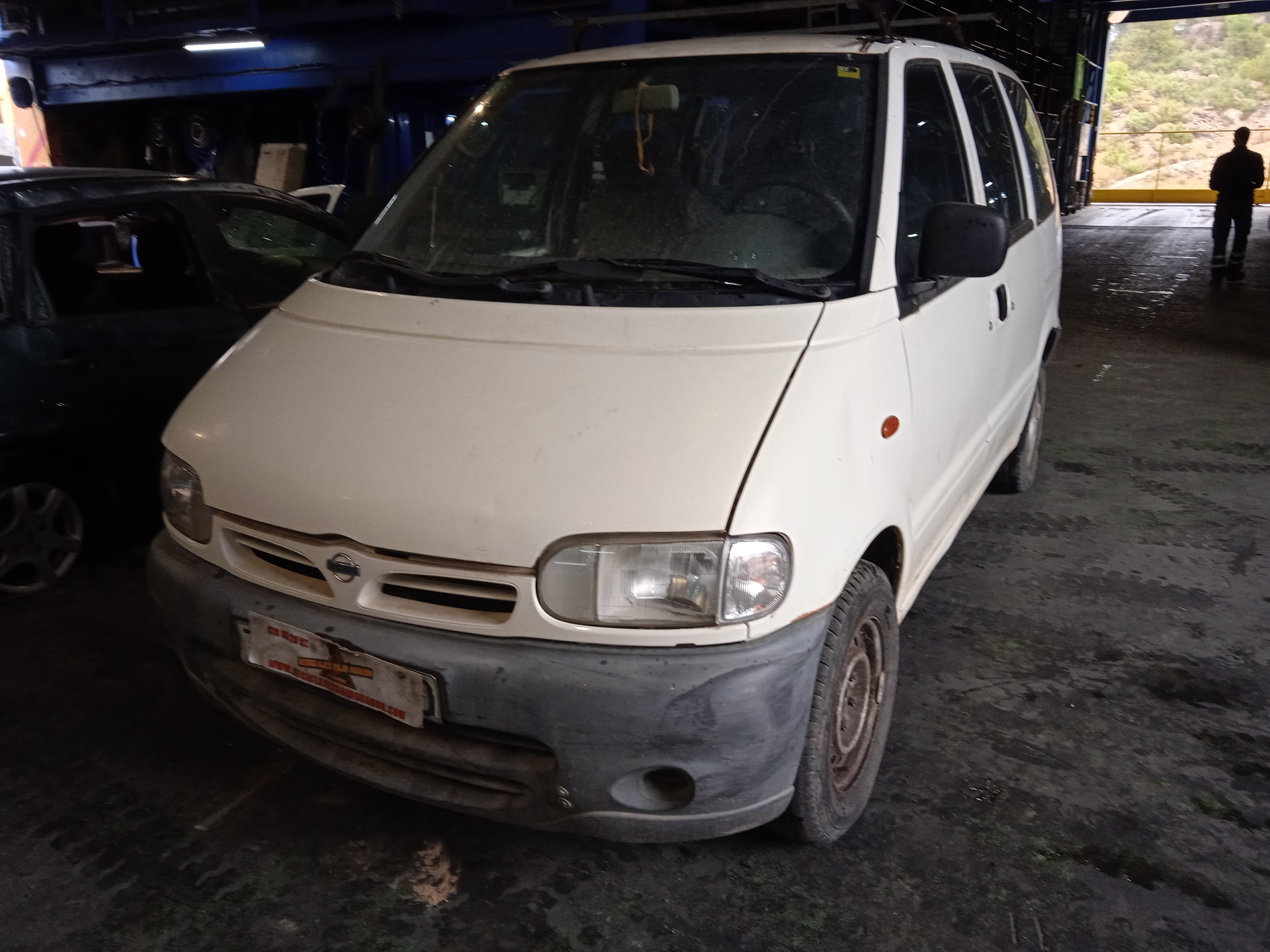 CERRADURA PUERTA LATERAL DERECHA NISSAN SERENA LD23