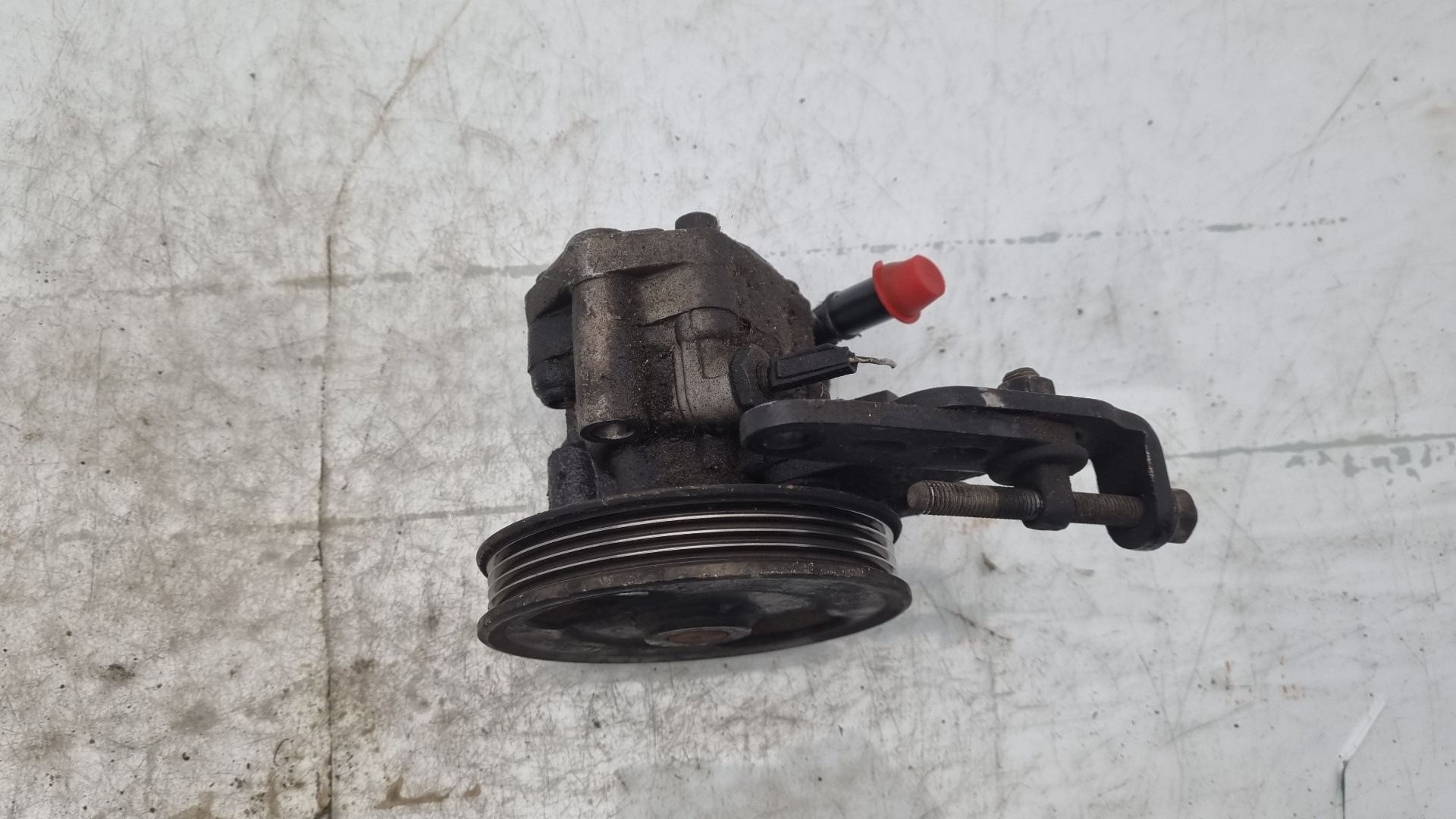 BOMBA DIRECCION KIA RIO A3D