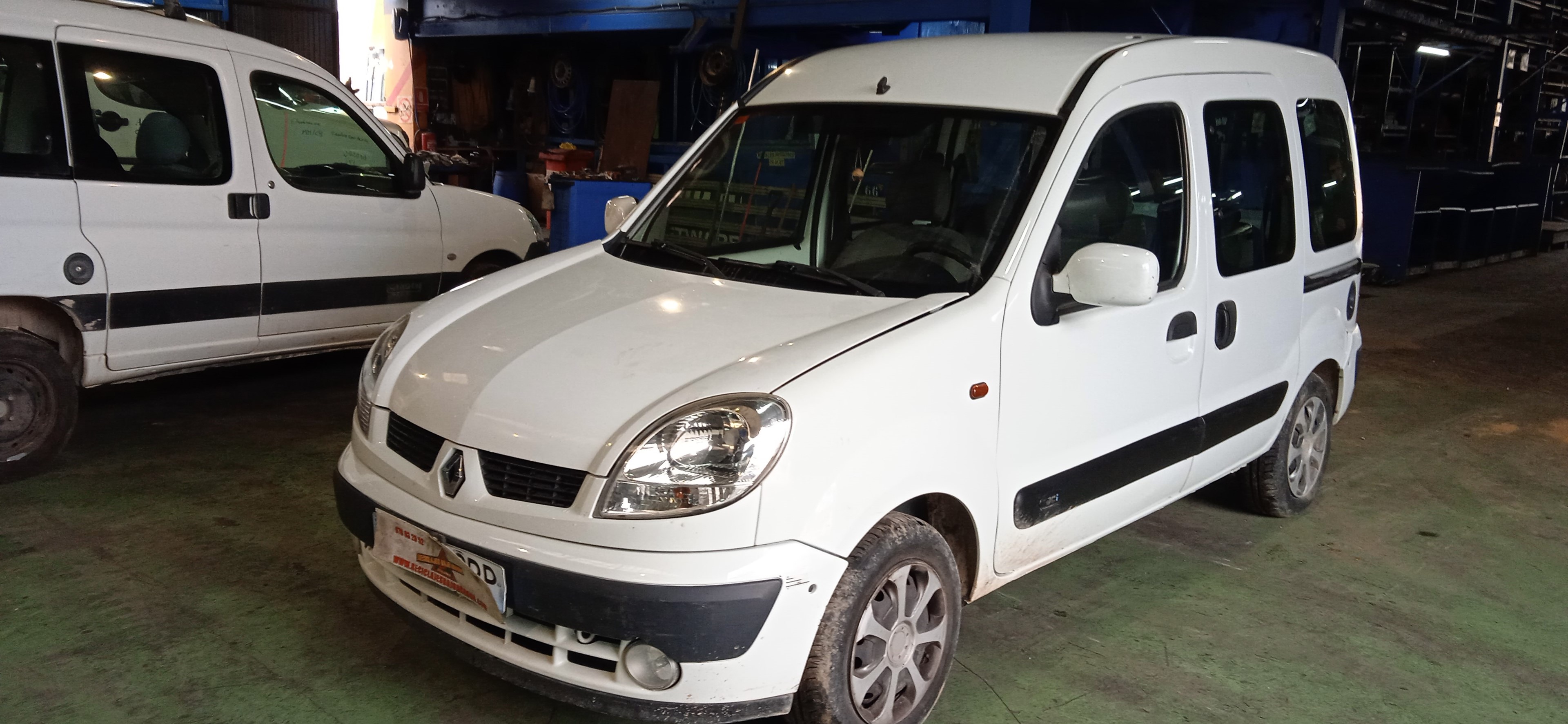 PILOTO TRASERO DERECHO RENAULT KANGOO K9K B7