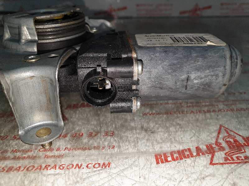 ELEVALUNAS DELANTERO DERECHO RENAULT CLIO D4F G7