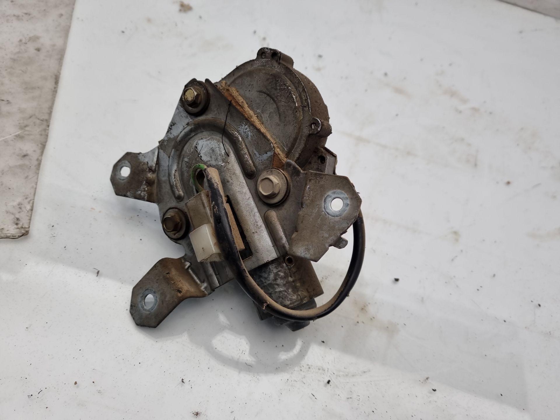 MOTOR LIMPIA TRASERO NISSAN TERRANO 