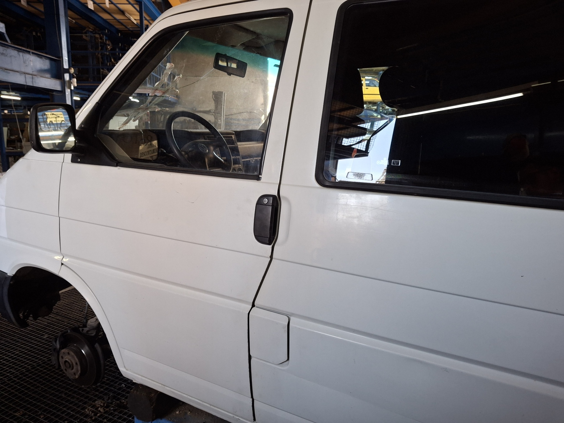 PUERTA DELANTERA IZQUIERDA VOLKSWAGEN TRANSPORTER ABL