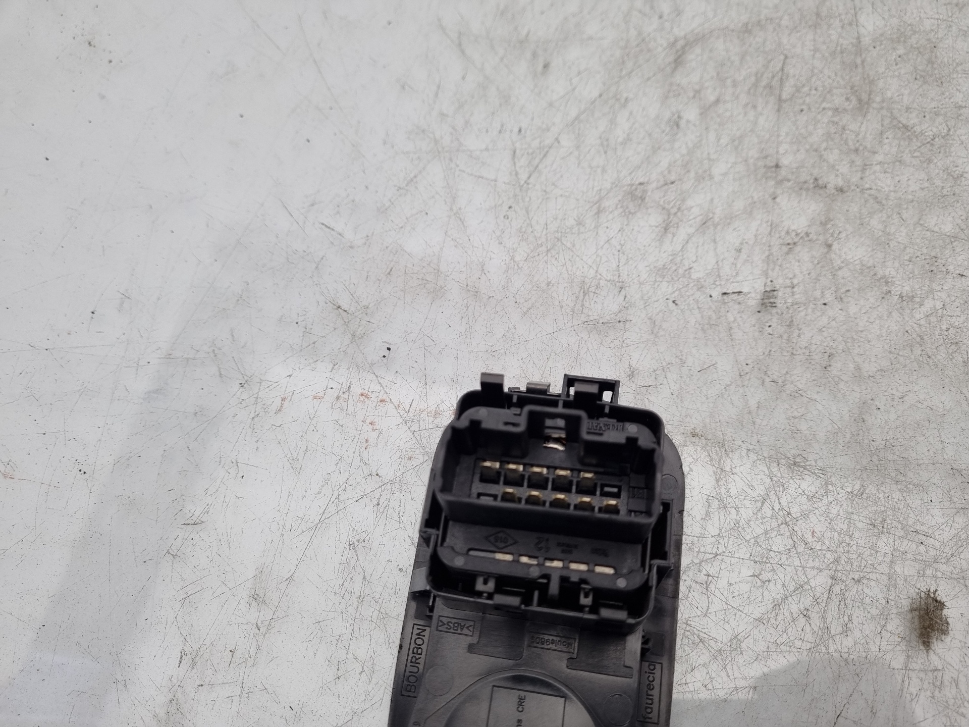 MANDO ELEVALUNAS DELANTERO IZQUIERDO RENAULT KANGO K9K B8