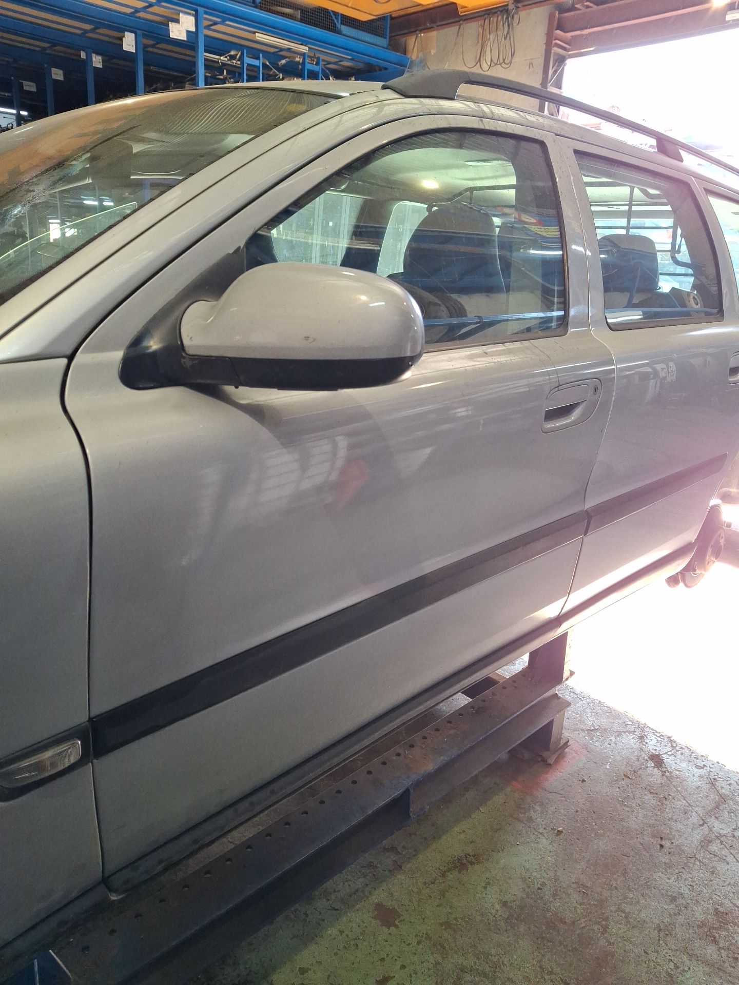 PUERTA DELANTERA IZQUIERDA VOLVO V70 