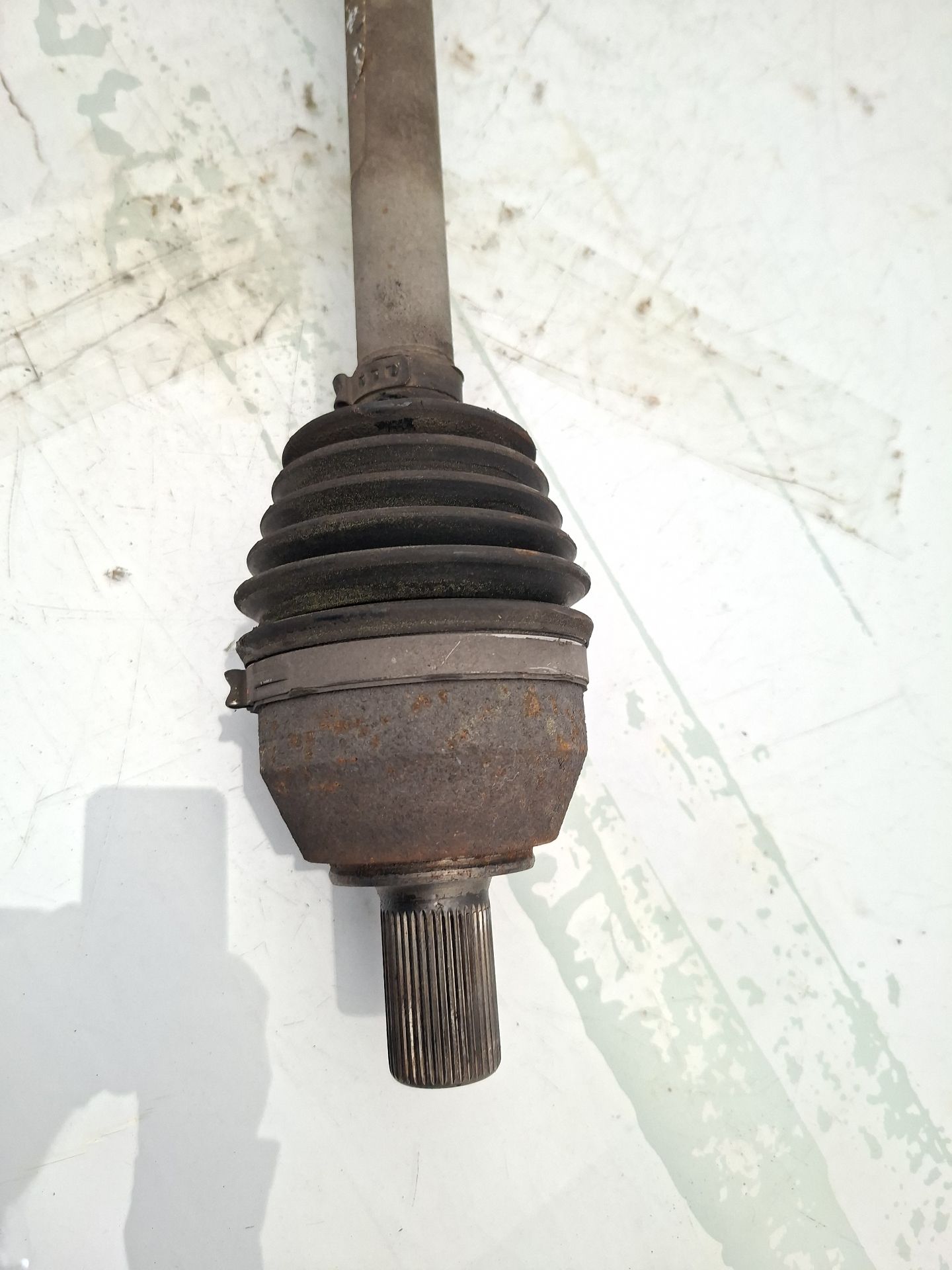 TRANSMISION DELANTERA DERECHA FORD MONDEO 
