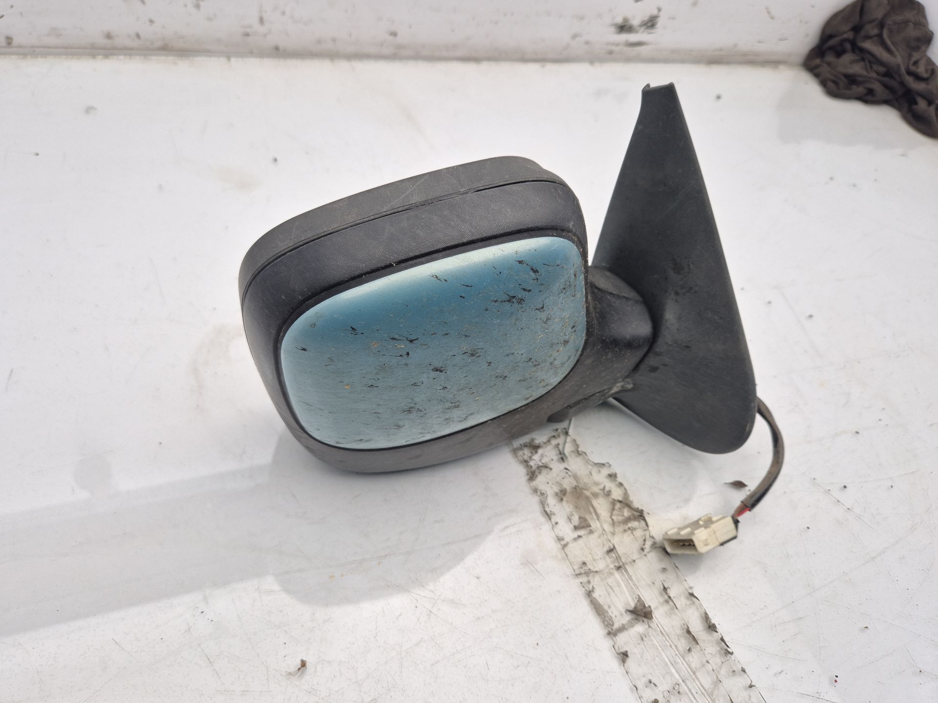 RETROVISOR DERECHO CITRO?N BERLINGO 