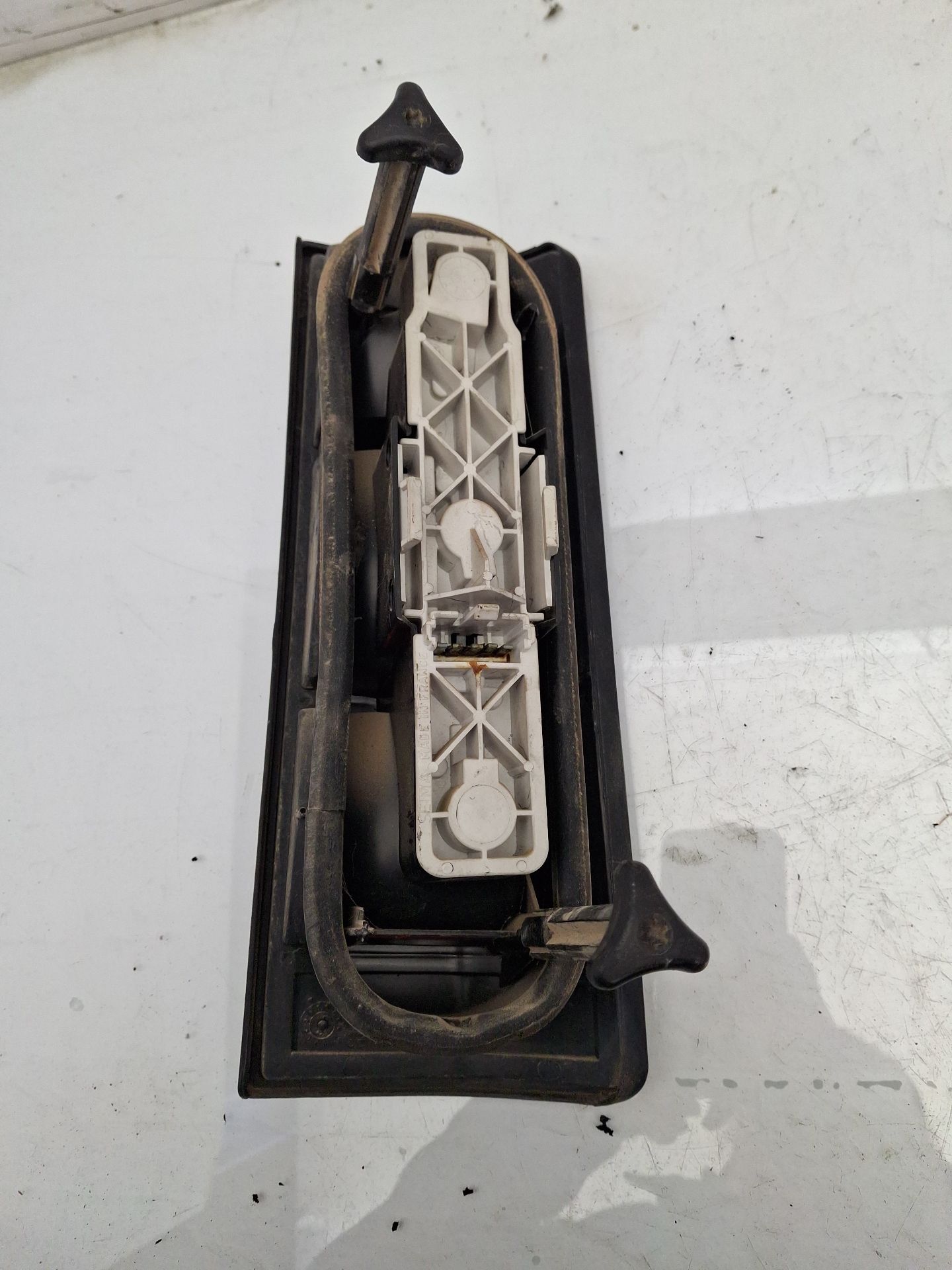 PILOTO TRASERO IZQUIERDO RENAULT EXPRESS 