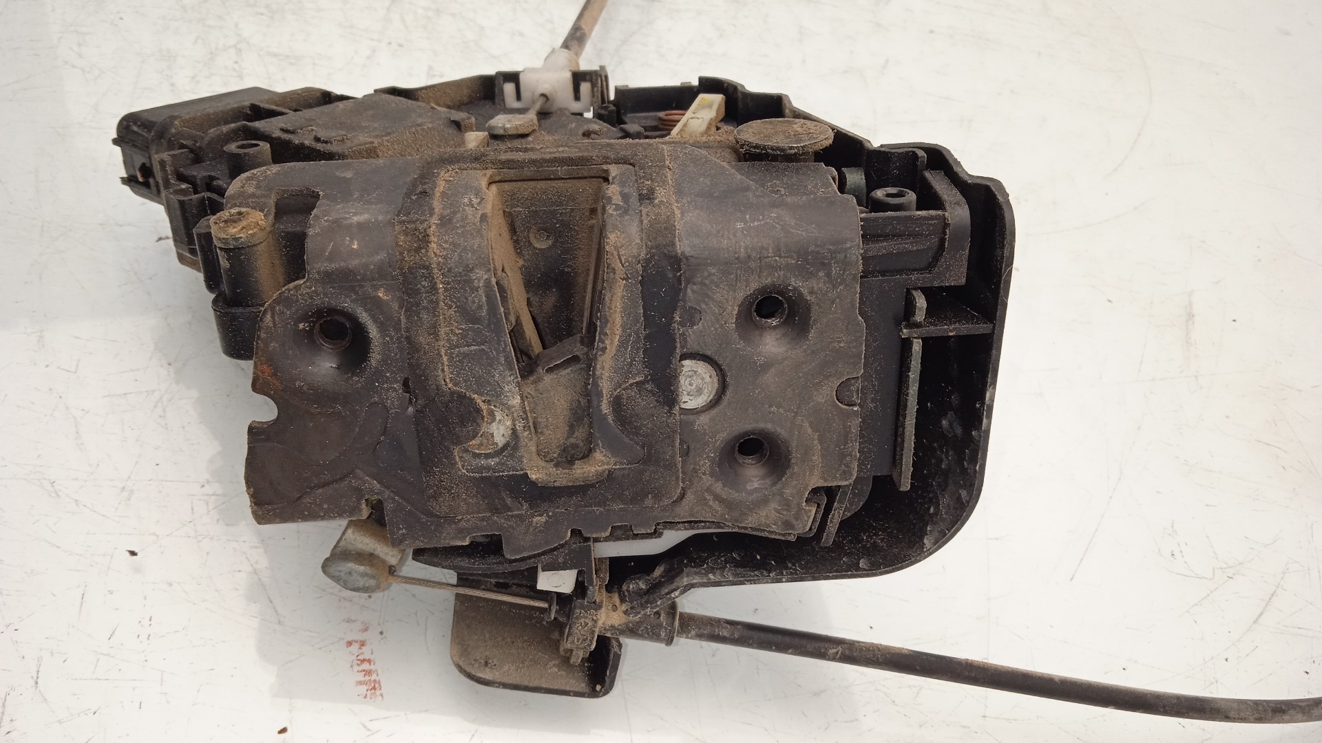 CERRADURA PUERTA DELANTERA DERECHA FORD FOCUS G6DA