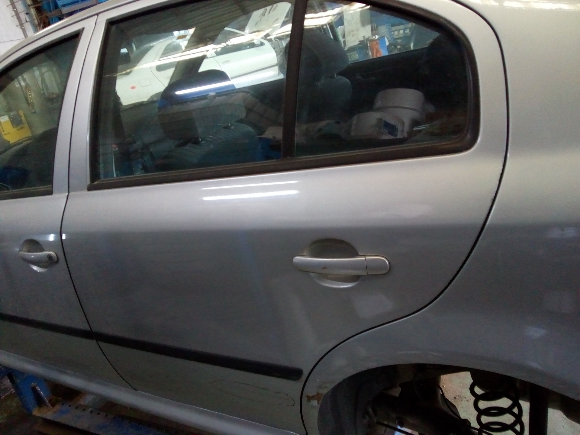 PUERTA TRASERA IZQUIERDA SKODA OCTAVIA ASV