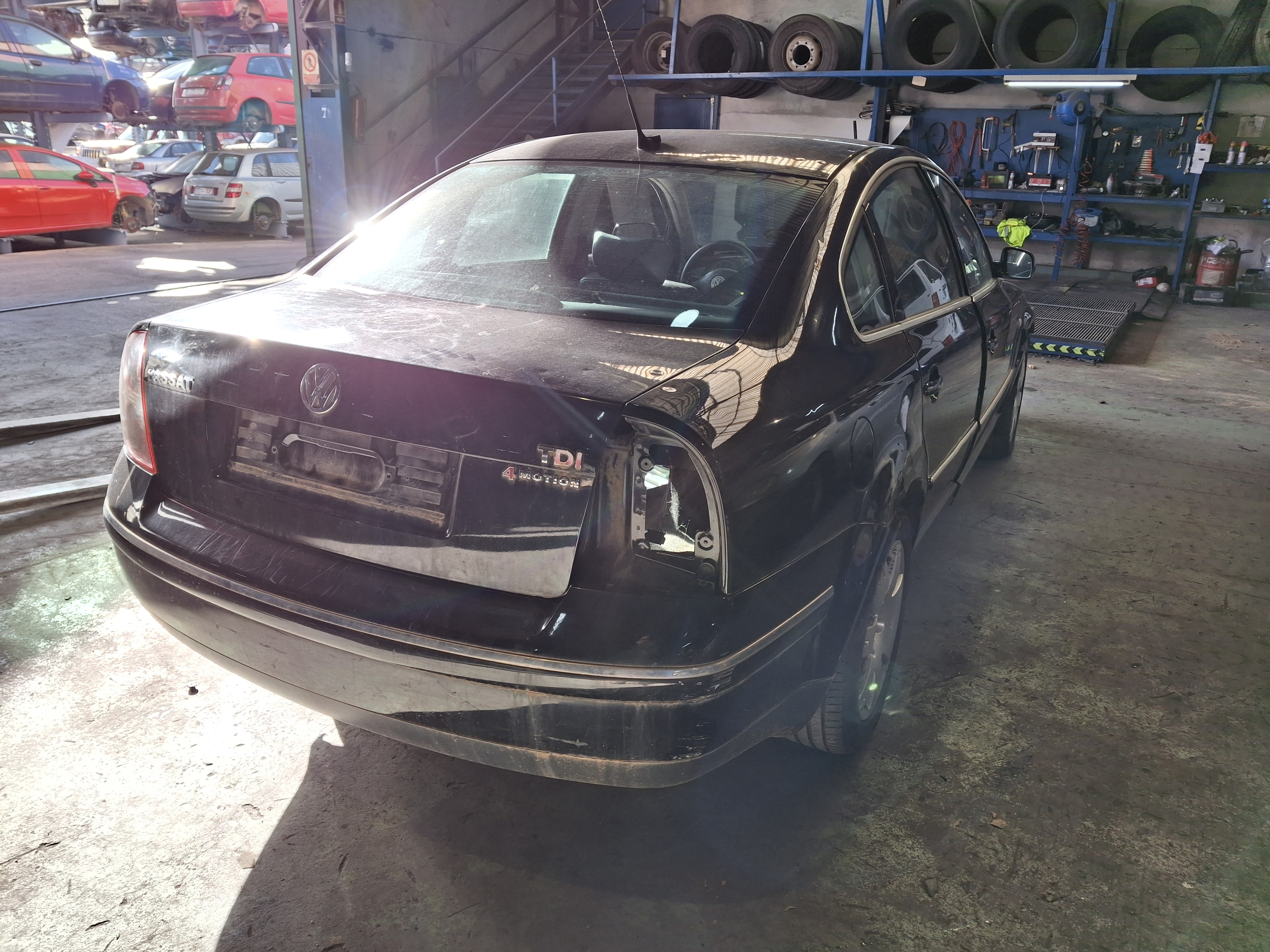 TAPA EXTERIOR COMBUSTIBLE VOLKSWAGEN PASSAT 