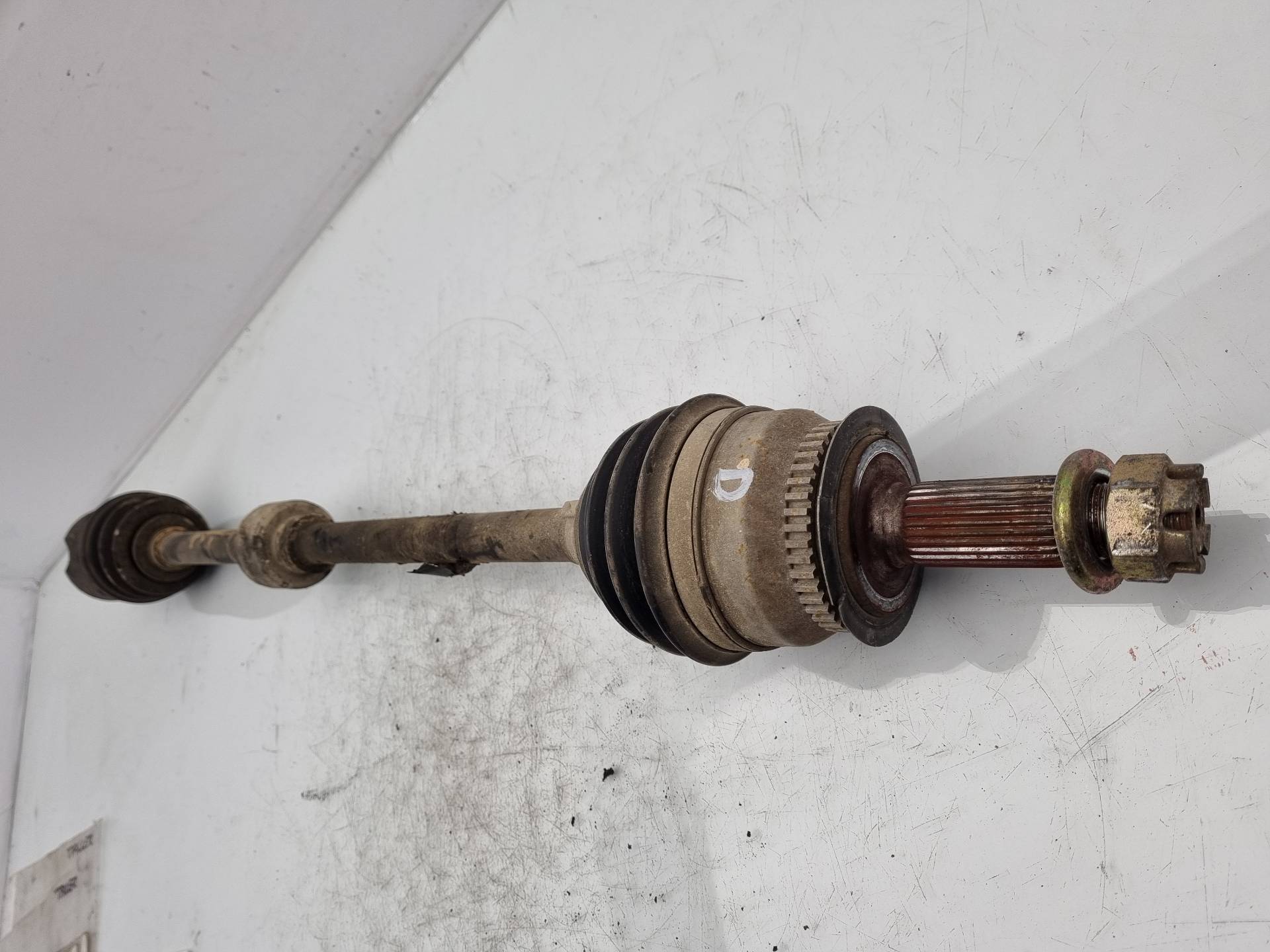 TRANSMISION DELANTERA DERECHA KIA CERATO D4EA