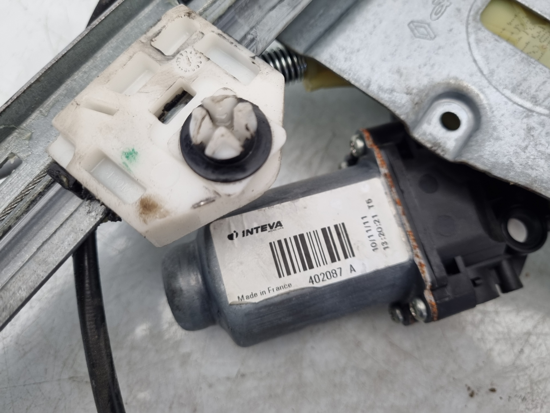 ELEVALUNAS DELANTERO IZQUIERDO RENAULT KANGOO K9K B8