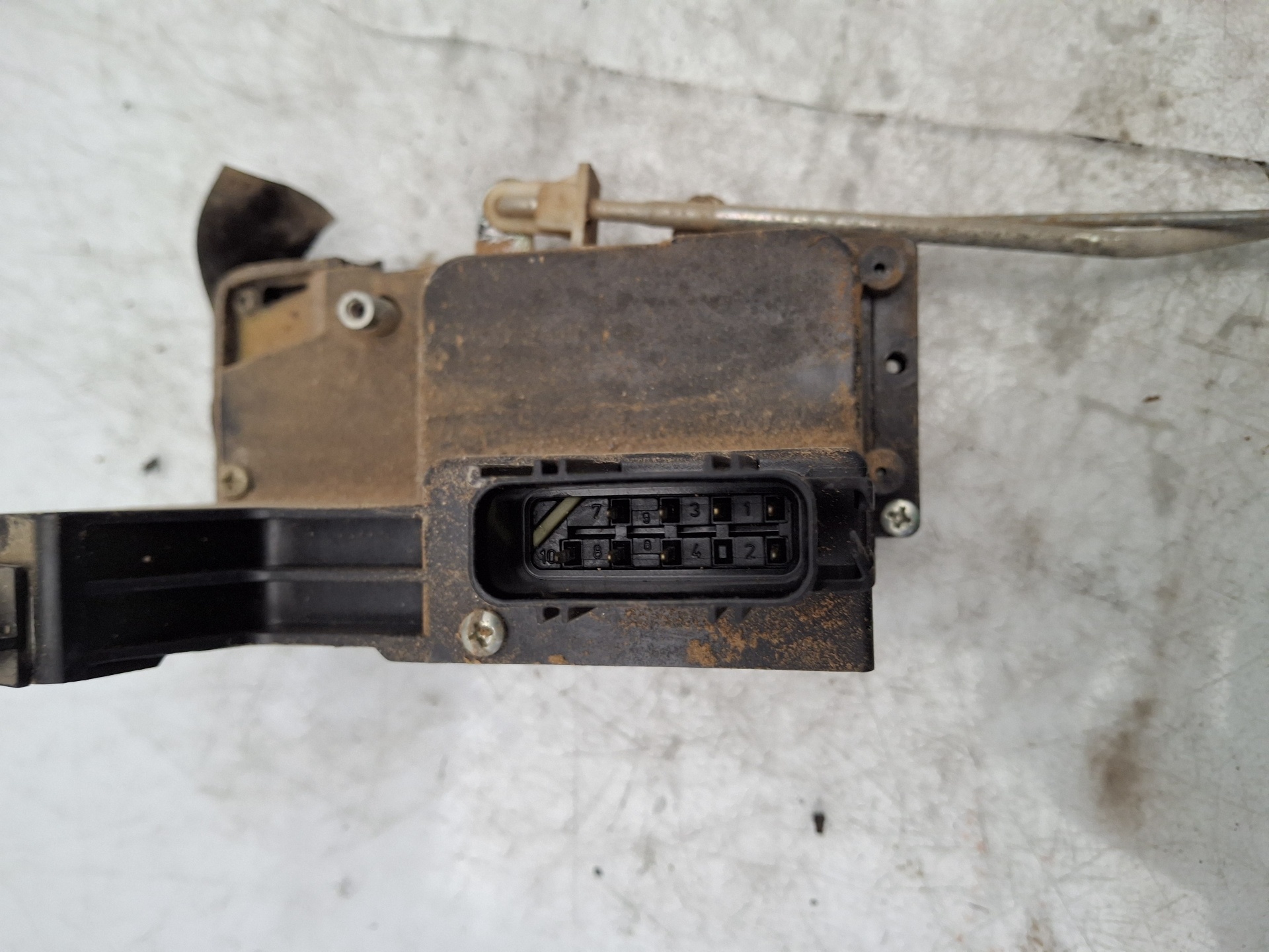 CERRADURA PUERTA DELANTERA IZQUIERDA FORD FUSION F6JA