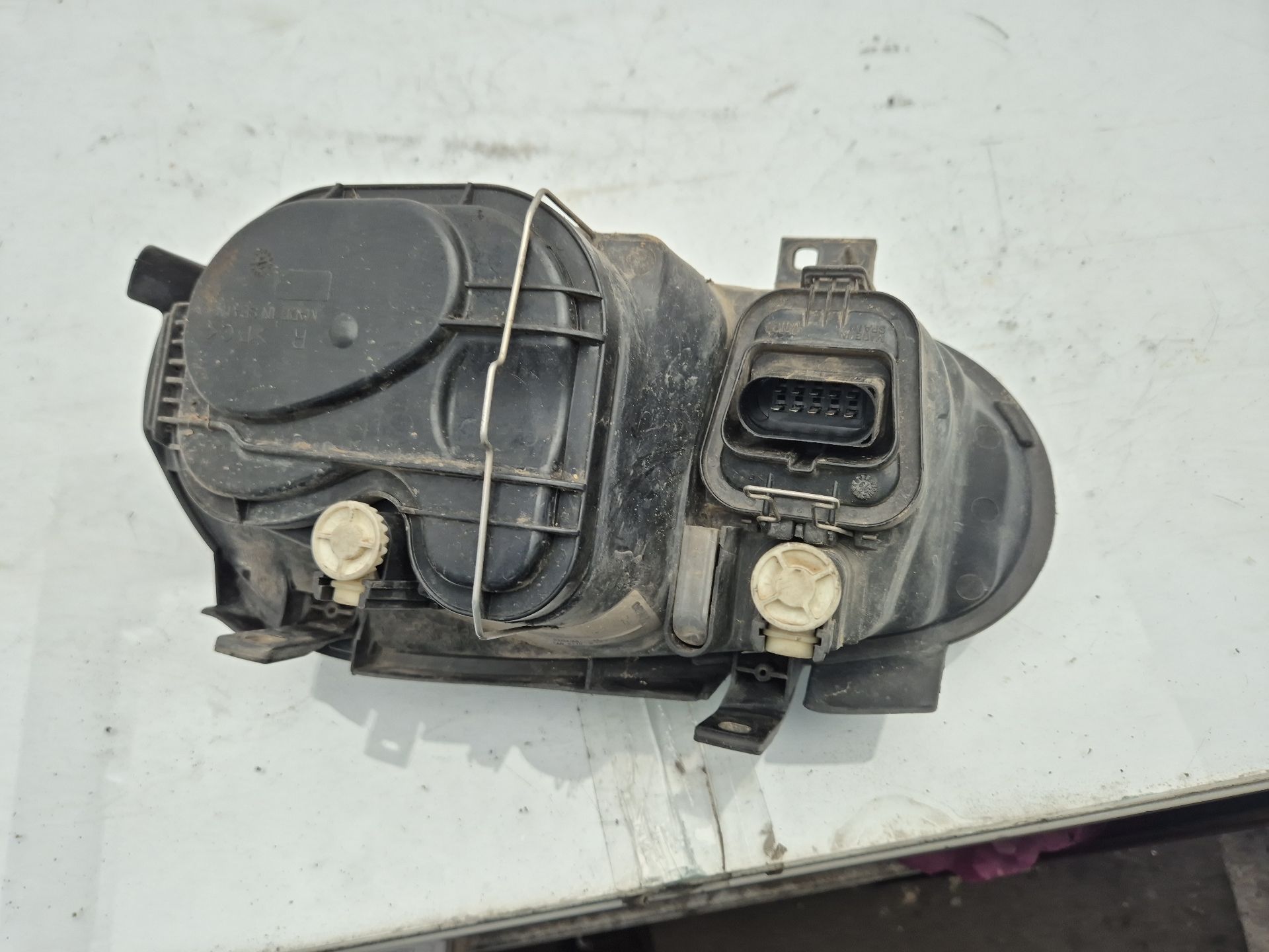 FARO DERECHO VOLKSWAGEN GOLF 