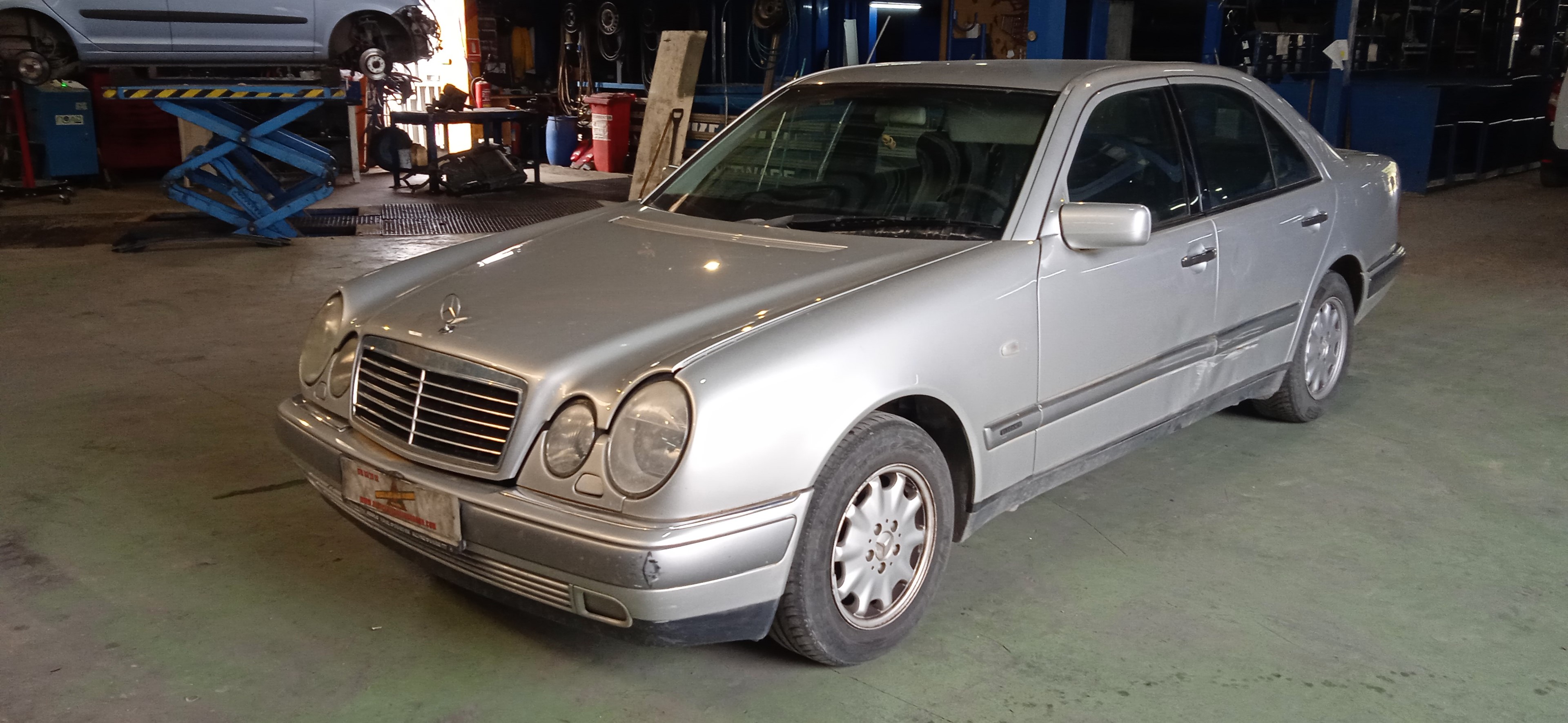 ABS MERCEDES-BENZ CLASE E G112
