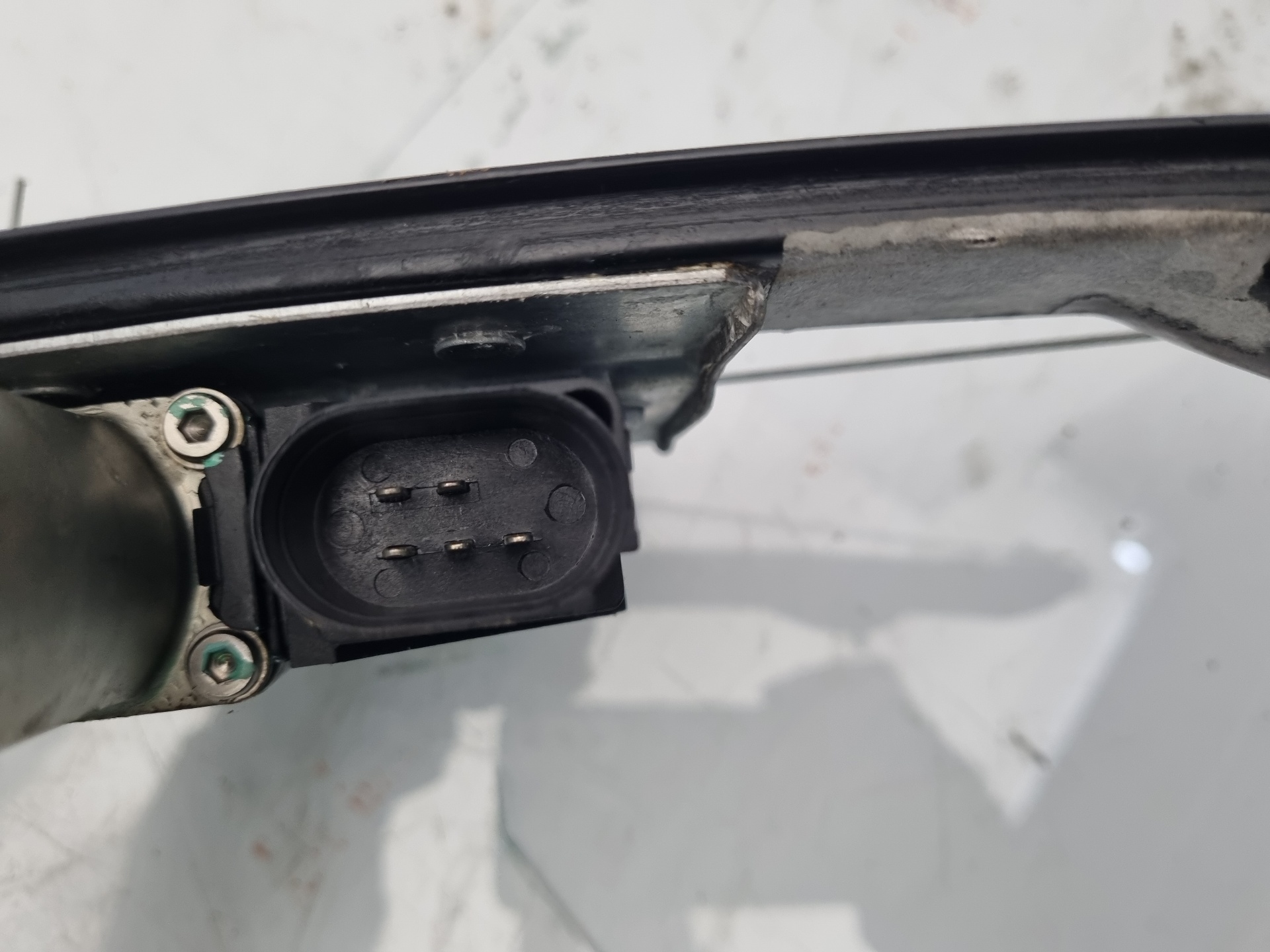 ELEVALUNAS TRASERO DERECHO BMW 1 N42B20B