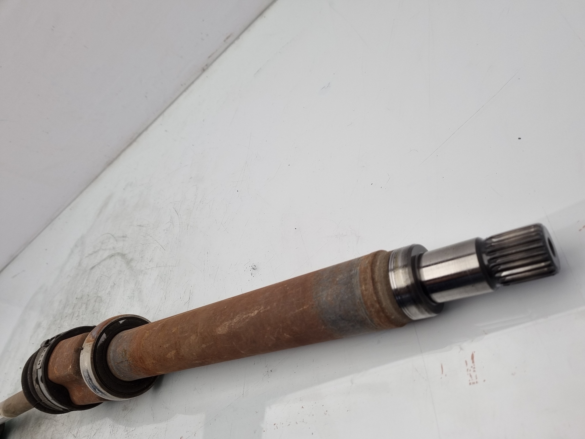 TRANSMISION DELANTERA DERECHA FORD FIESTA SNJB