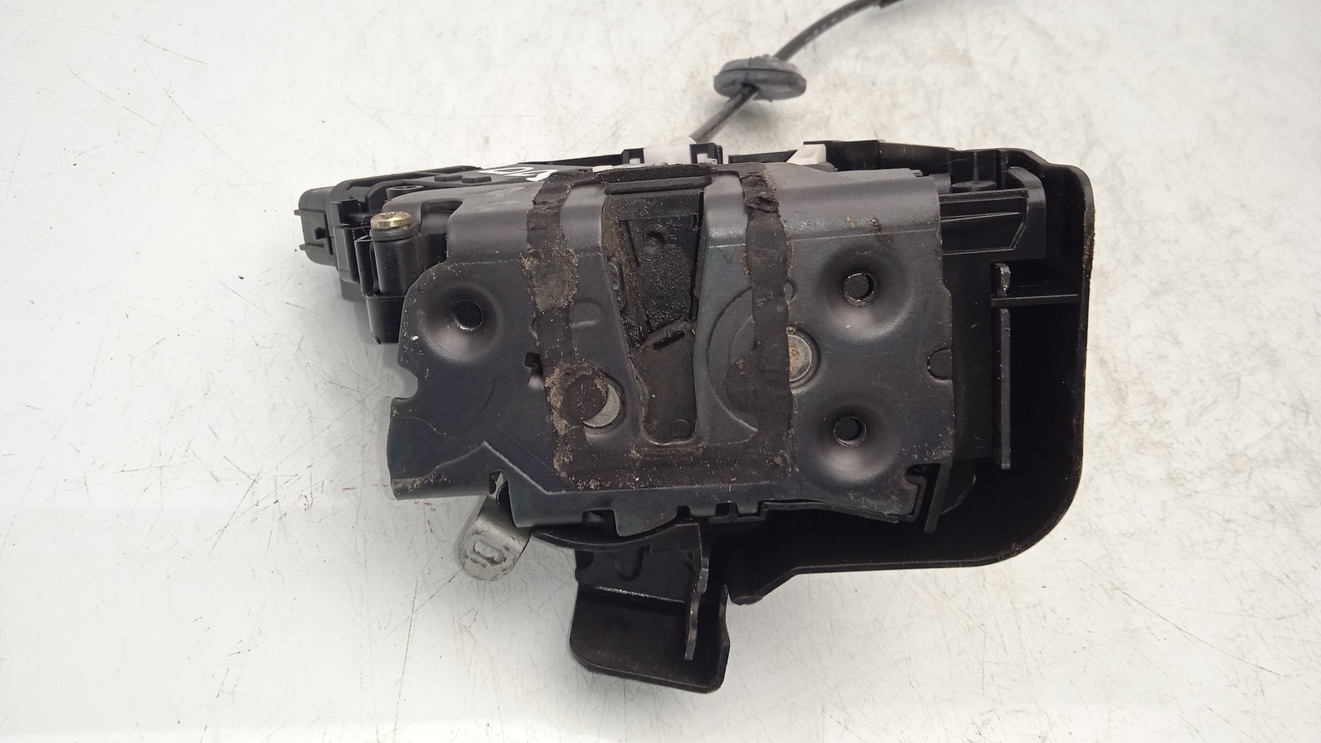 CERRADURA PUERTA DELANTERA DERECHA FORD FOCUS KKDA