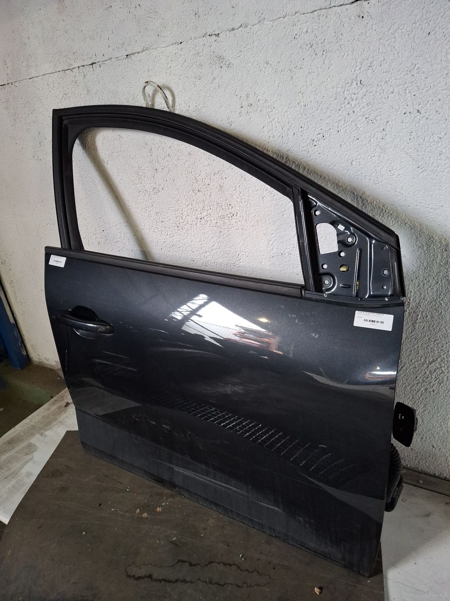 PUERTA DELANTERA DERECHA DACIA SANDERO 