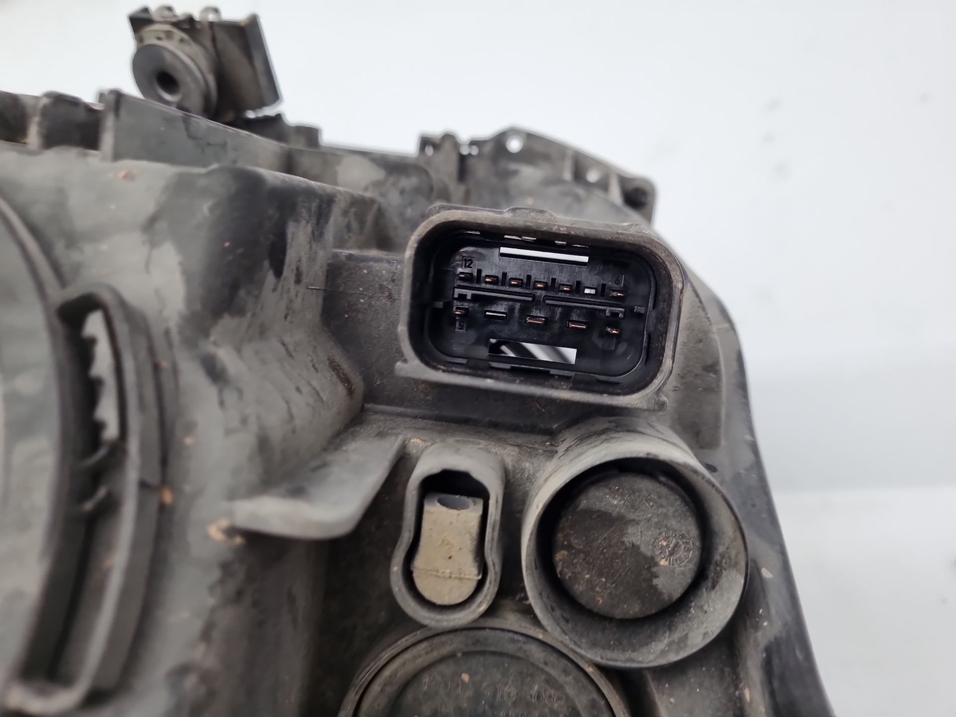 FARO IZQUIERDO BMW 3 