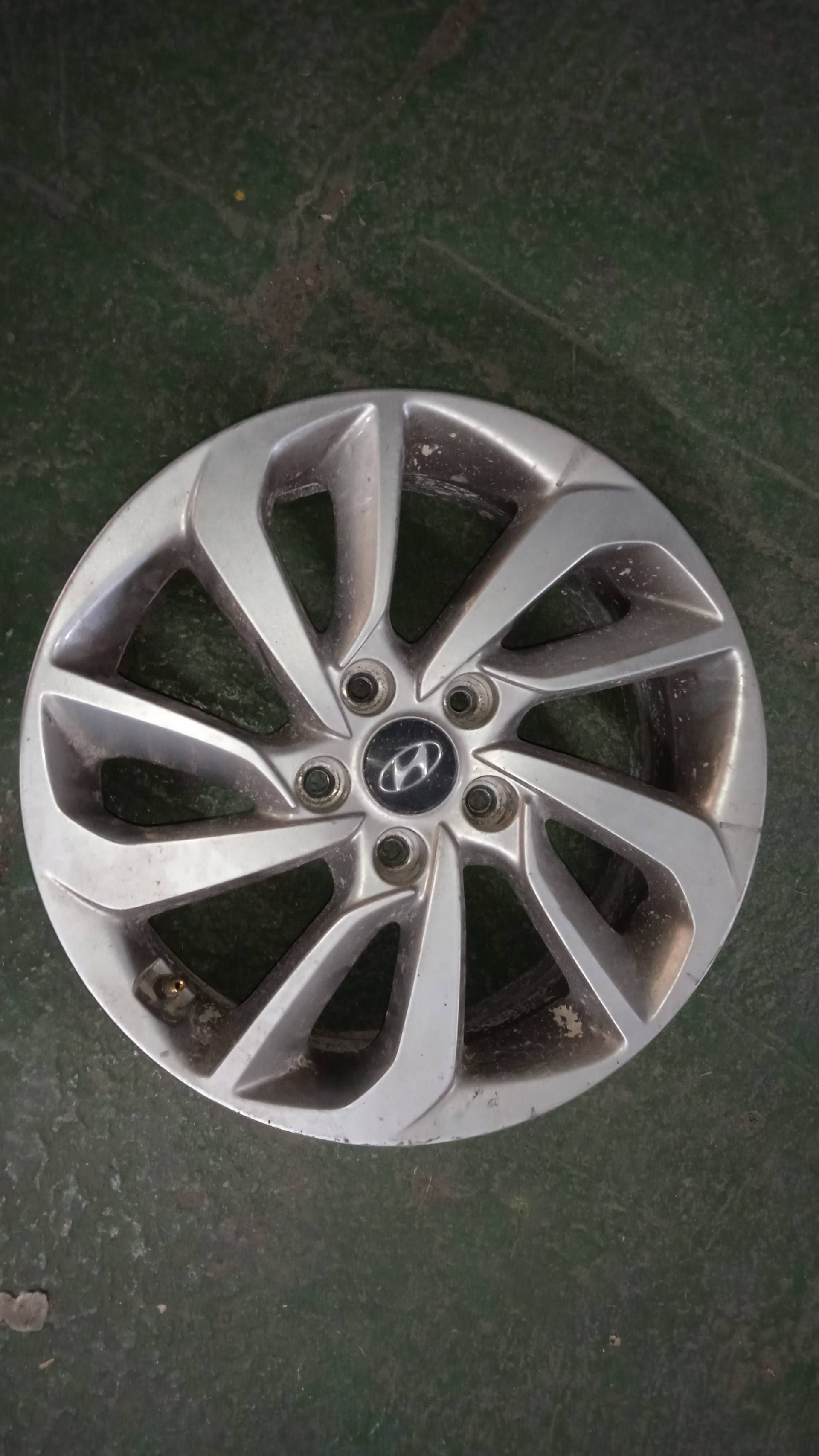 JUEGO LLANTAS HYUNDAI TUCSON F5D61/D72ZZ1