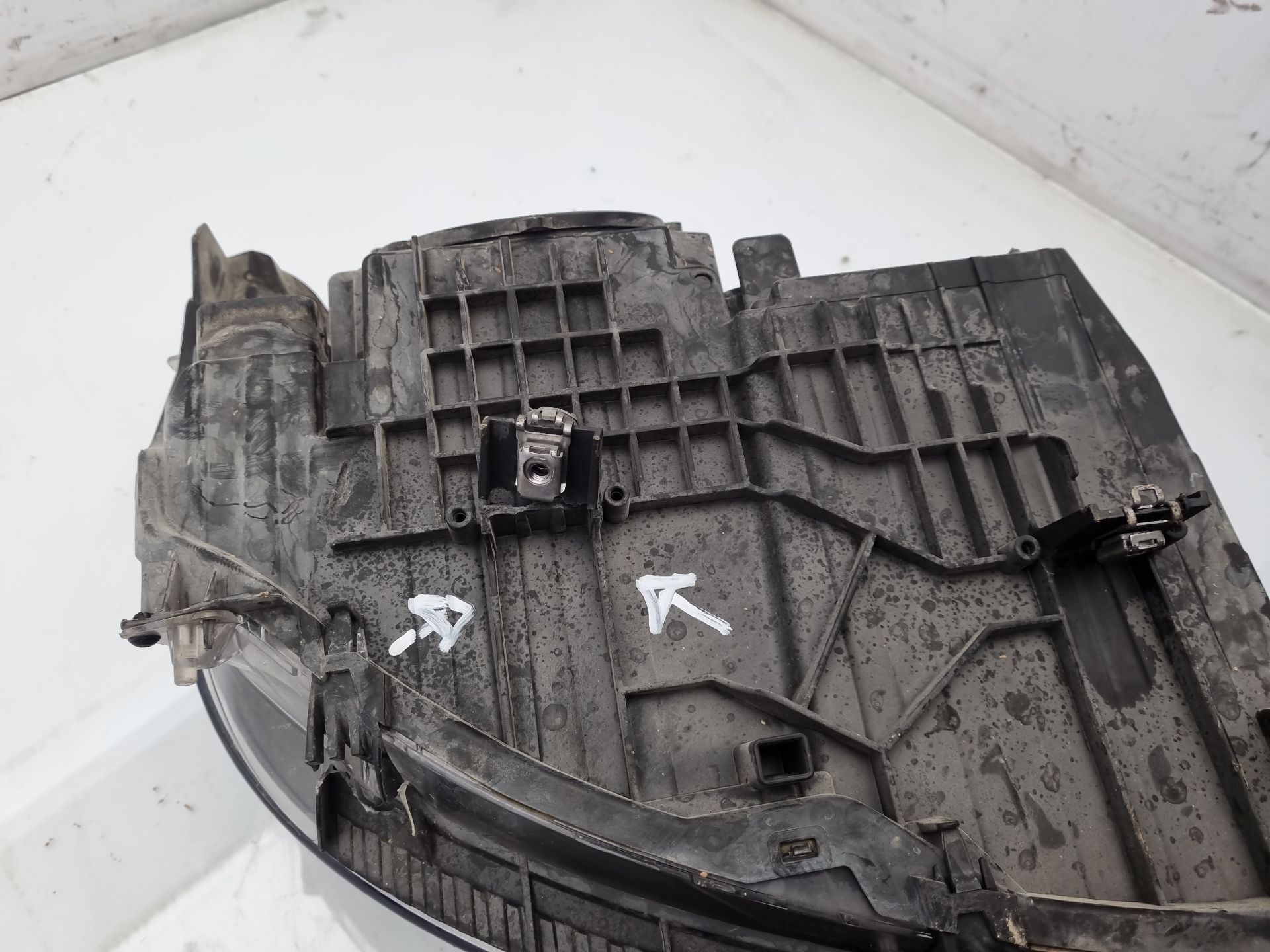 FARO IZQUIERDO BMW 3 