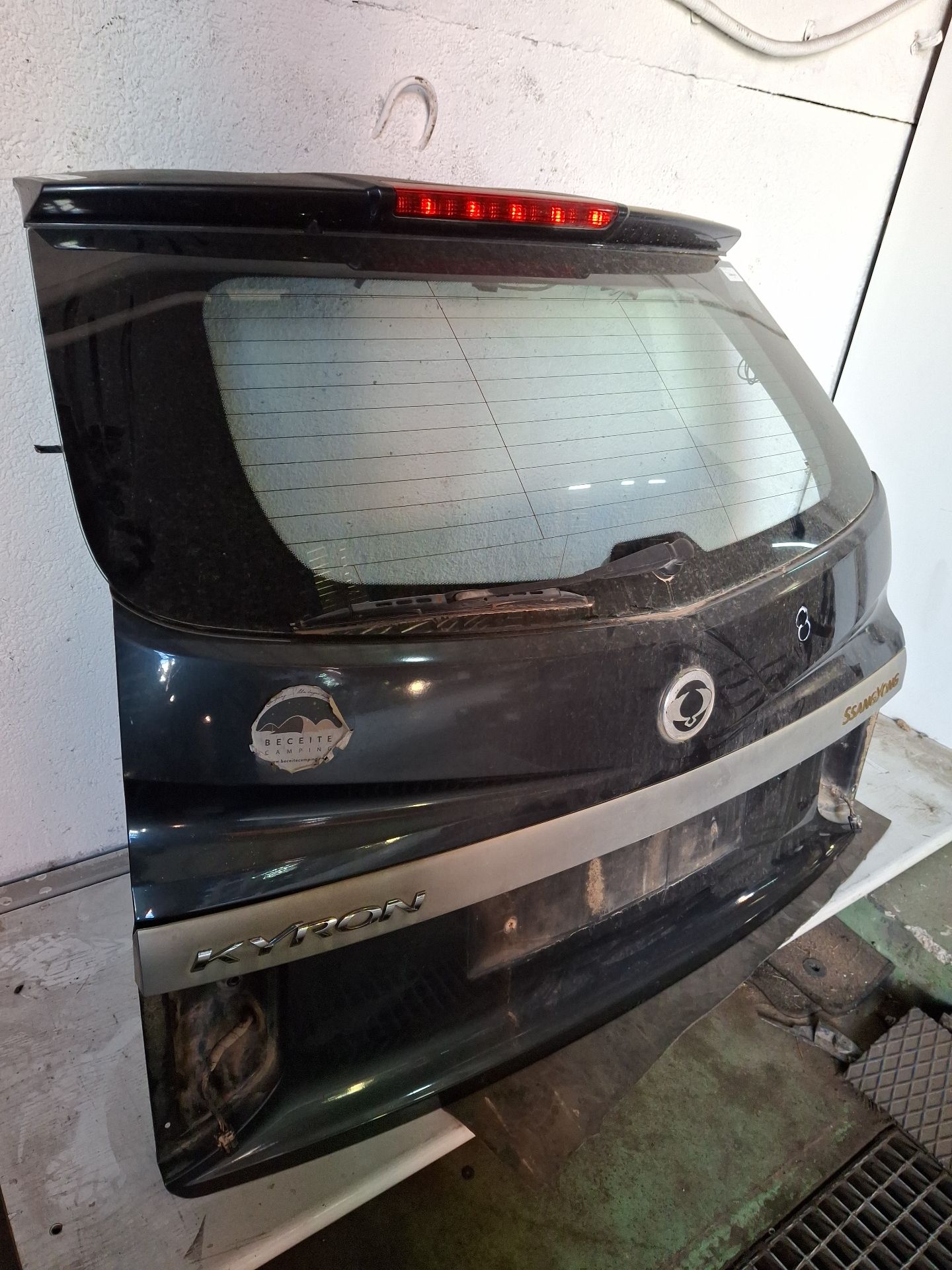 PORTON TRASERO SSANGYONG KYRON 