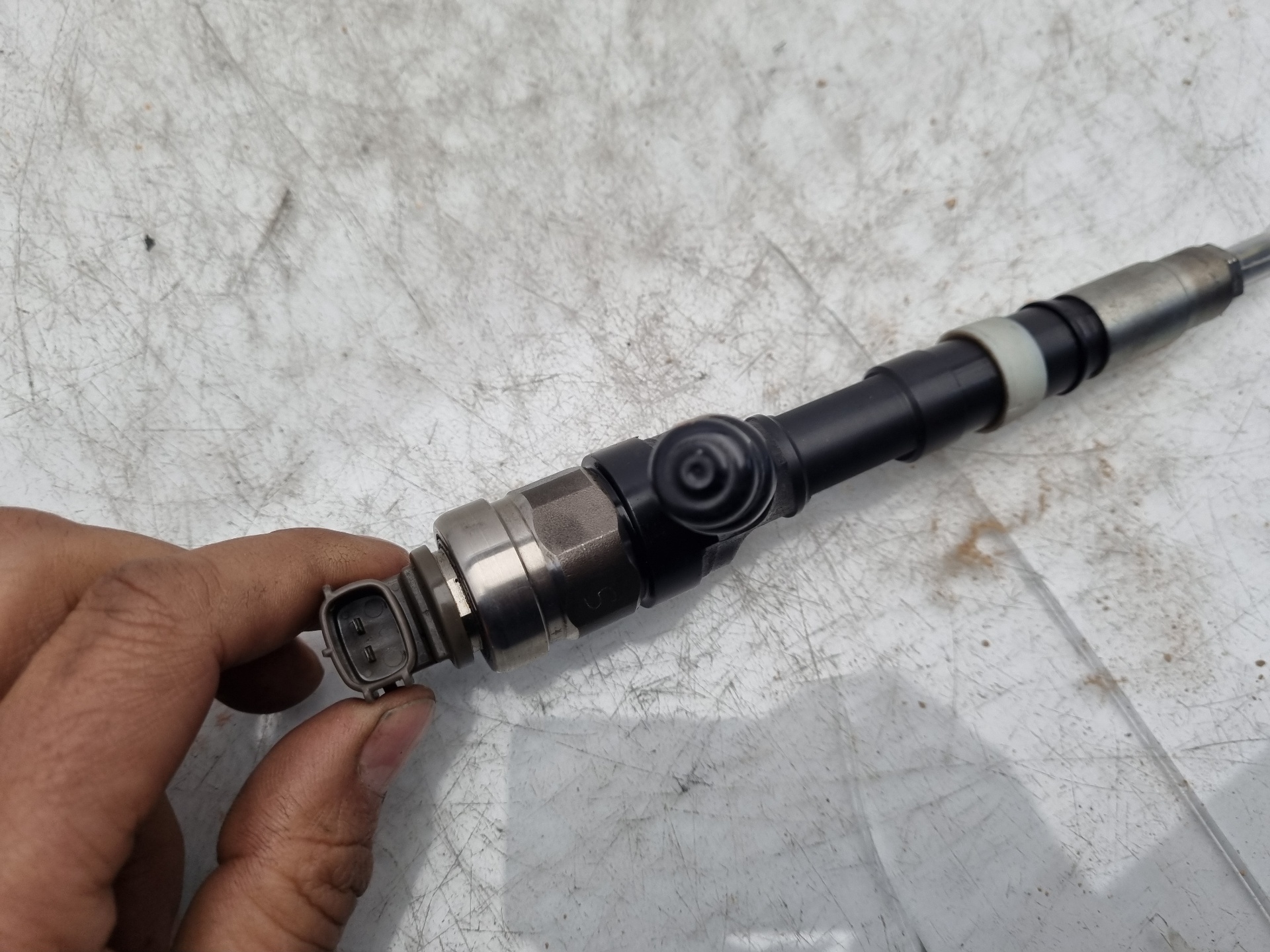 INYECTOR TOYOTA AVENSIS 1CDFTV