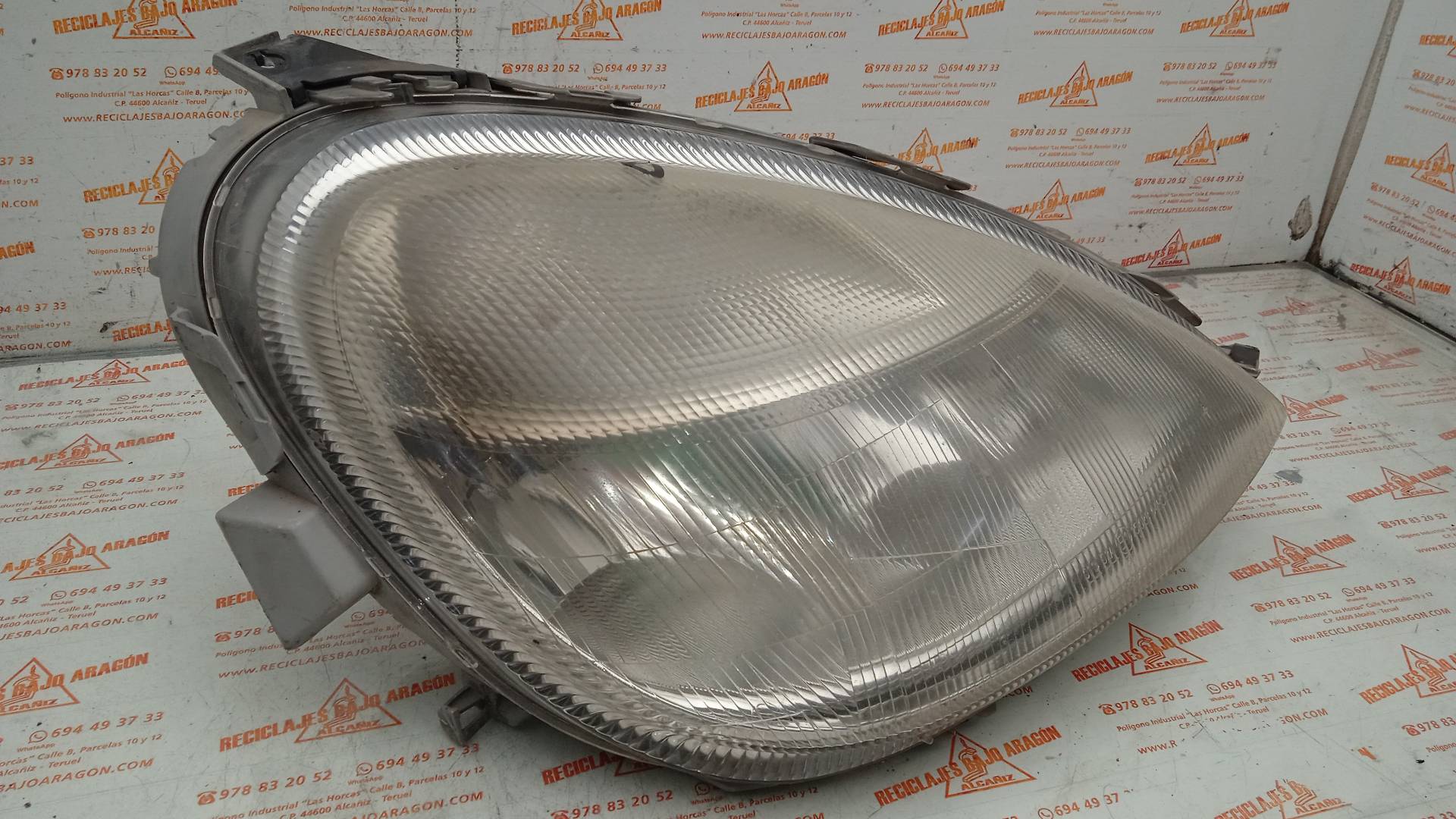 FARO DERECHO MERCEDES-BENZ CLASE A M166990