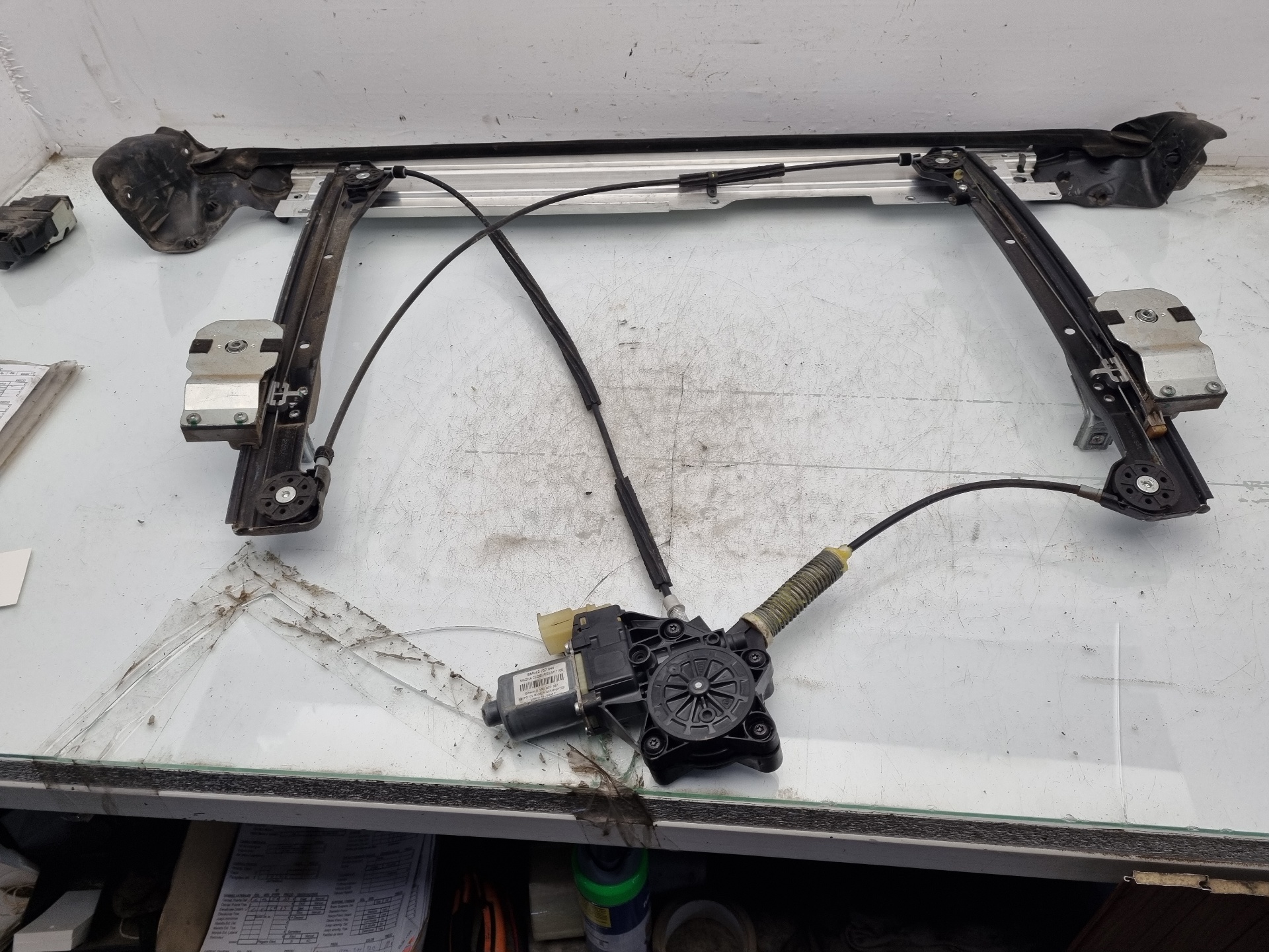 ELEVALUNAS DELANTERO DERECHO MINI MINI N12816A