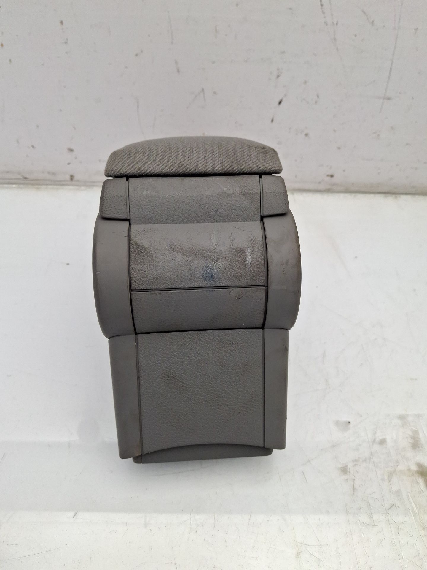 APOYABRAZOS CENTRAL VOLKSWAGEN NEW 