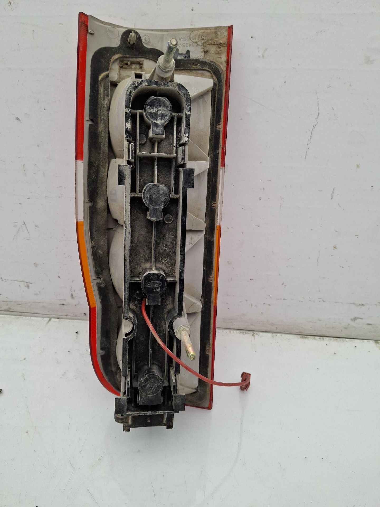 PILOTO TRASERO IZQUIERDO FORD TRANSIT 