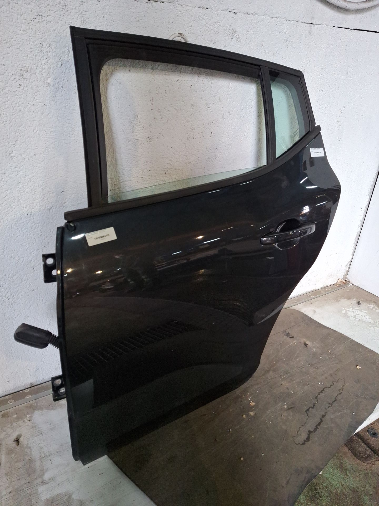 PUERTA TRASERA IZQUIERDA DACIA SANDERO 