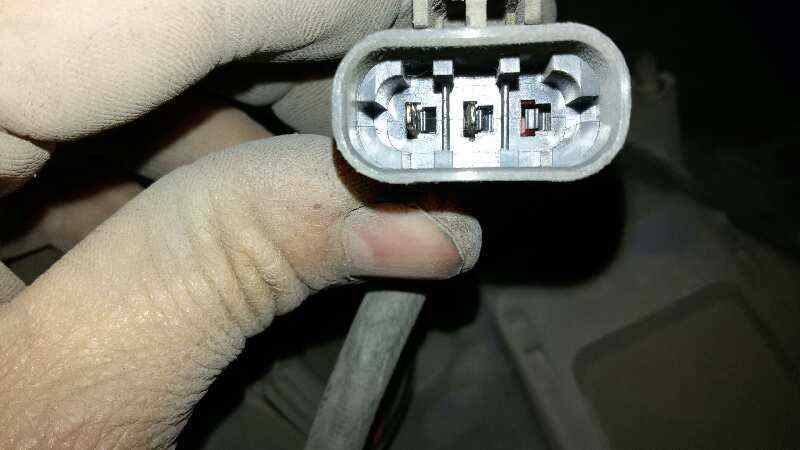 FARO DERECHO NISSAN PRIMERA GA16DS