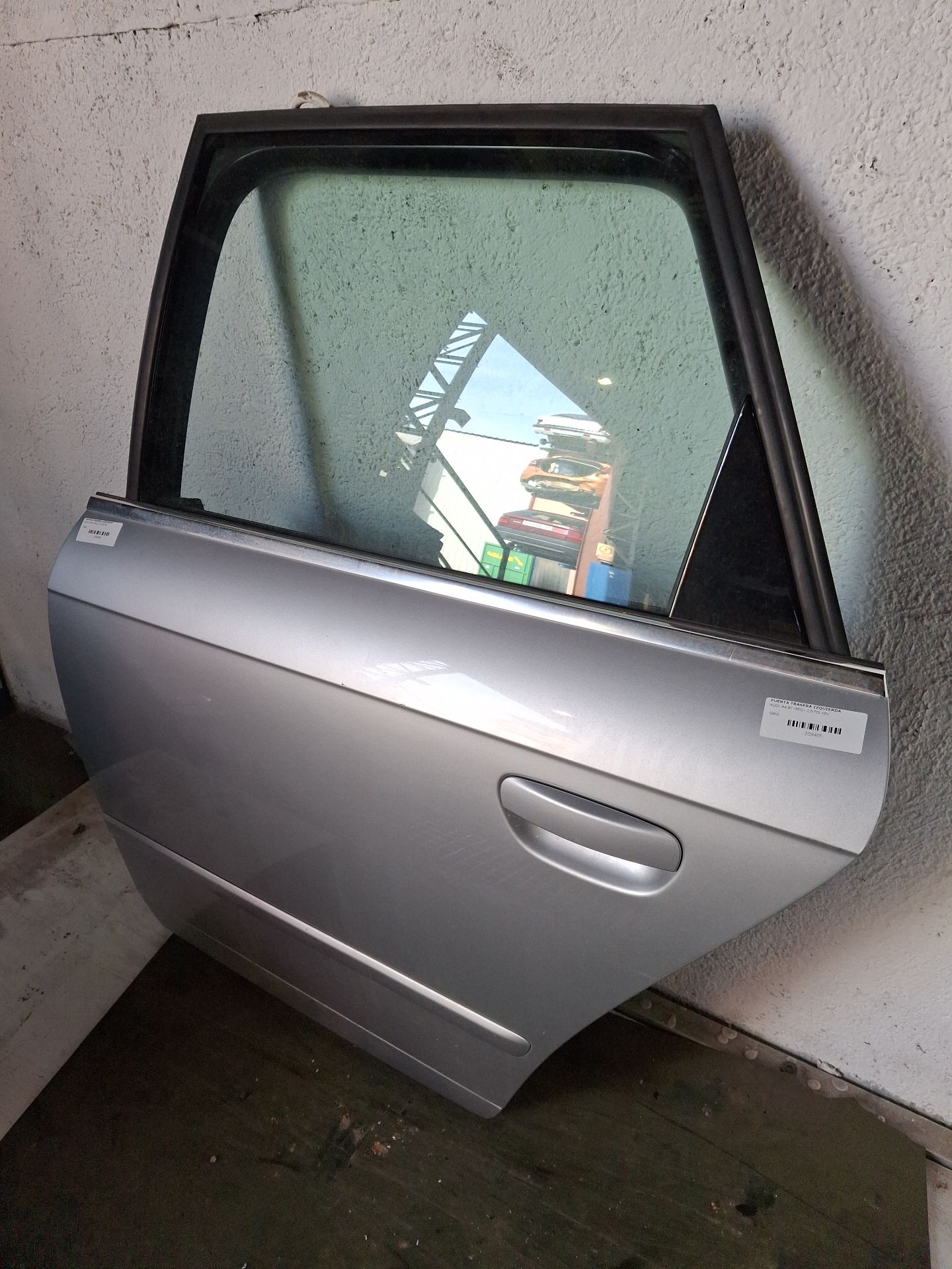 PUERTA TRASERA IZQUIERDA AUDI A4 