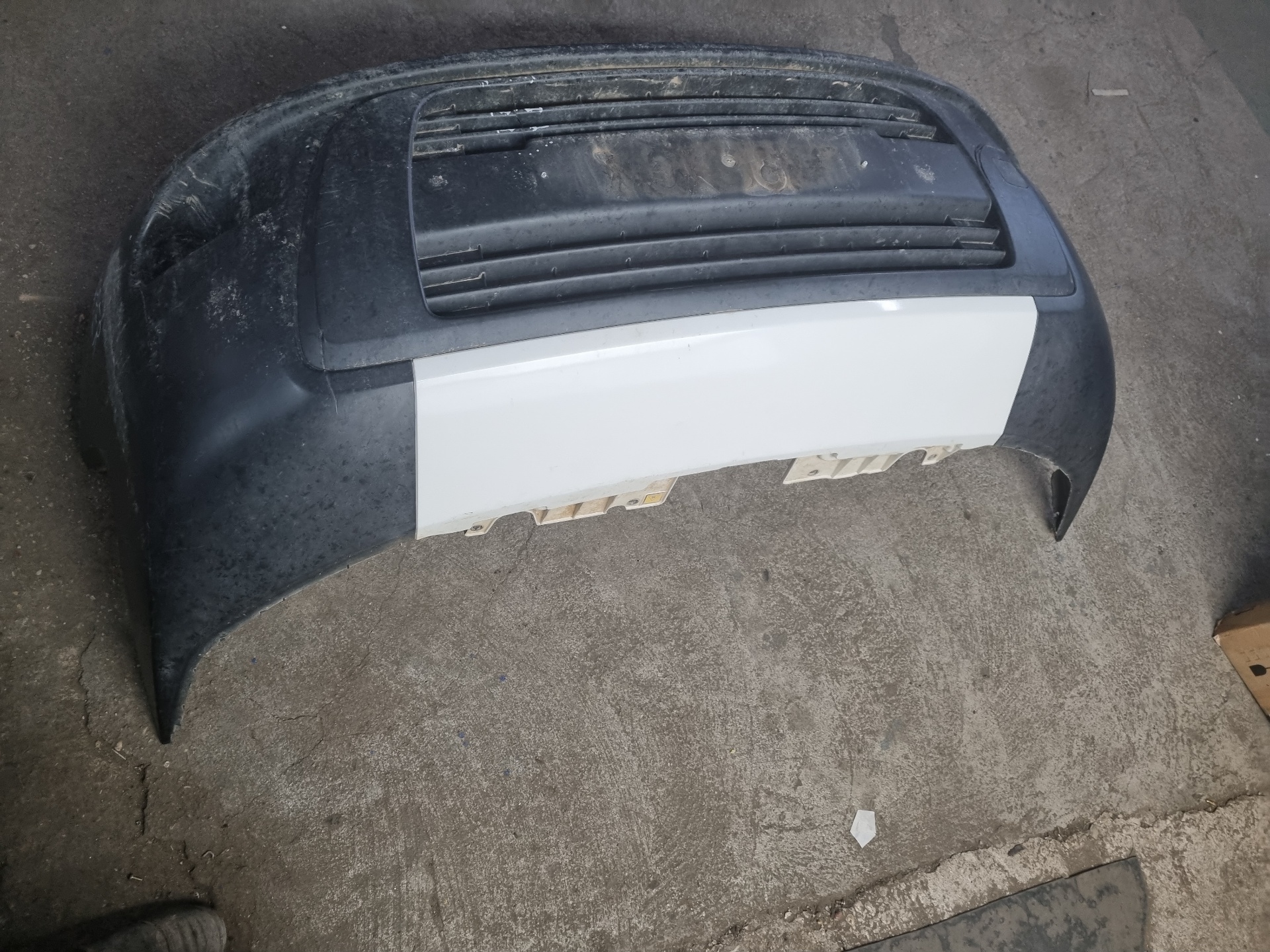 PARAGOLPES DELANTERO PEUGEOT BIPPER D-8HS