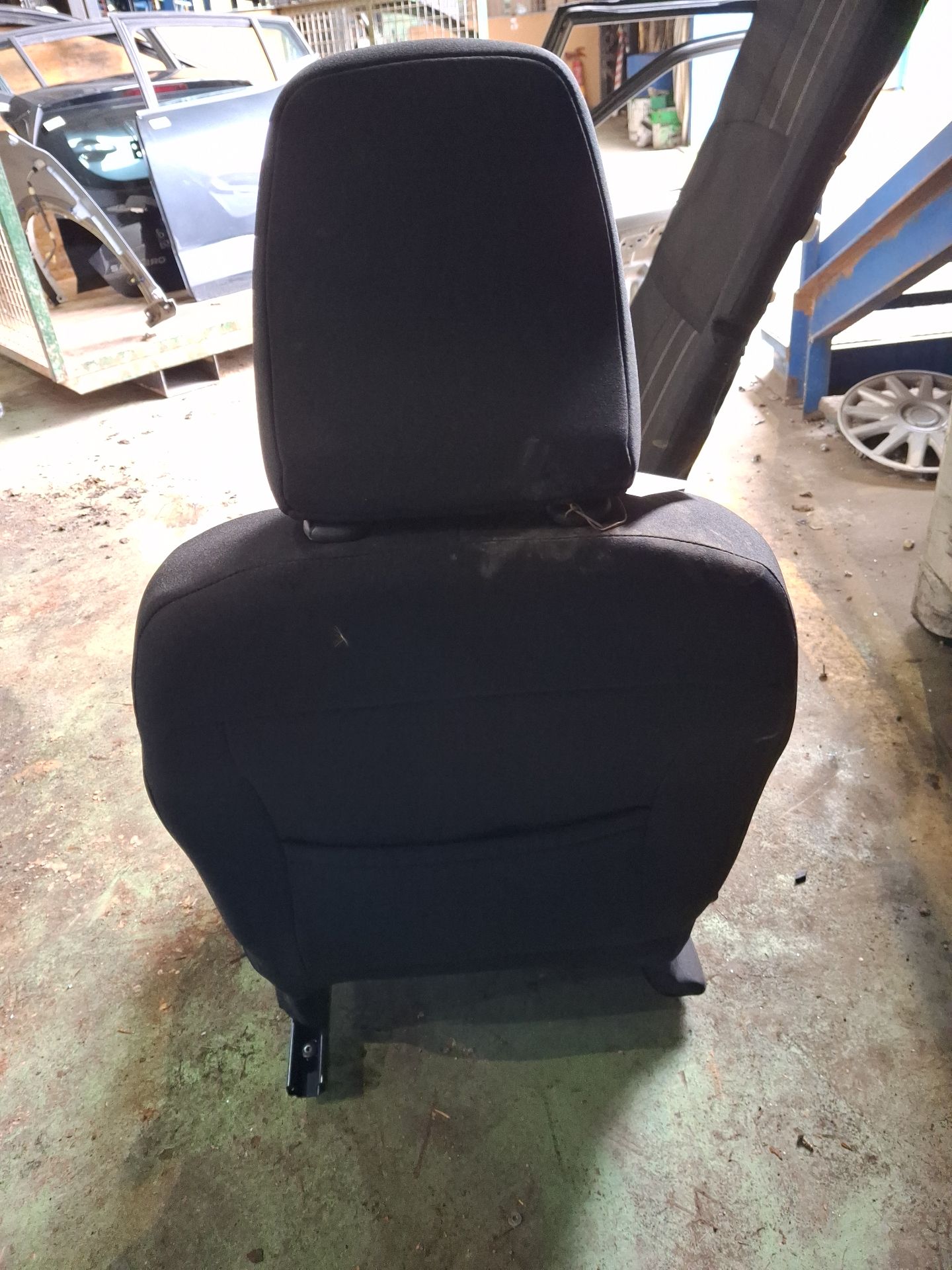 ASIENTO DELANTERO DERECHO DACIA SANDERO 