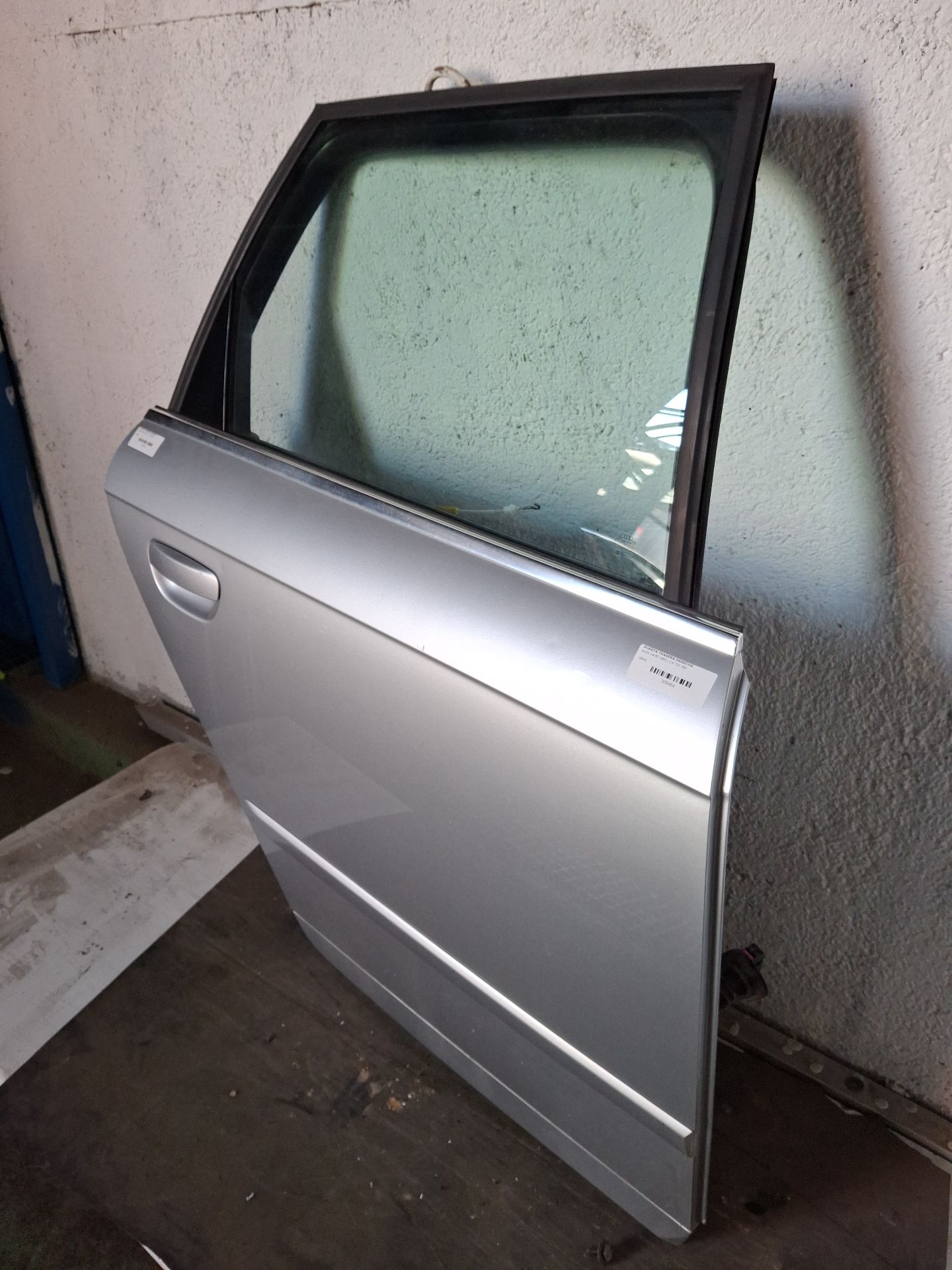 PUERTA TRASERA DERECHA AUDI A4 