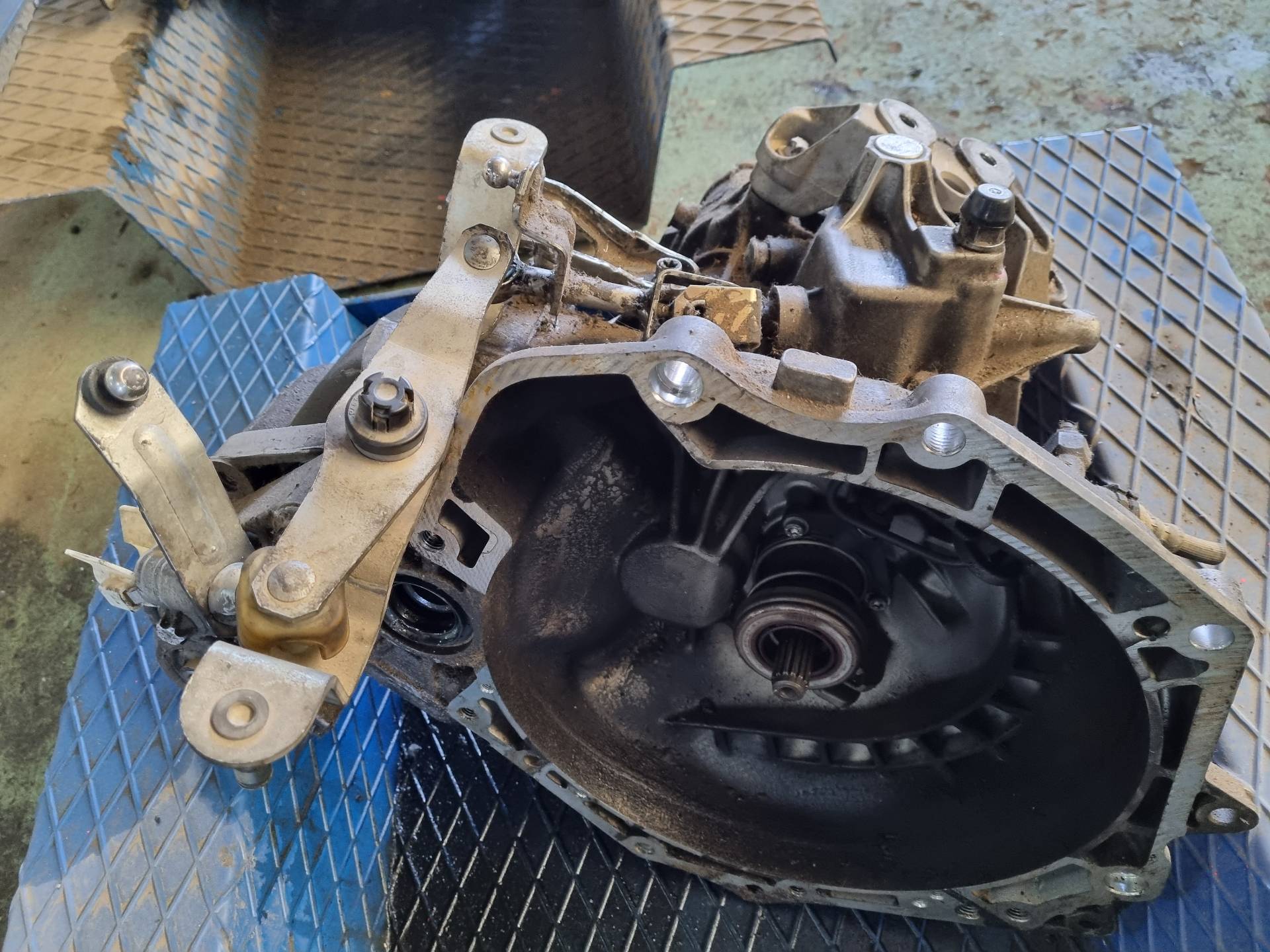 CAJA CAMBIOS OPEL CORSA Z14XE