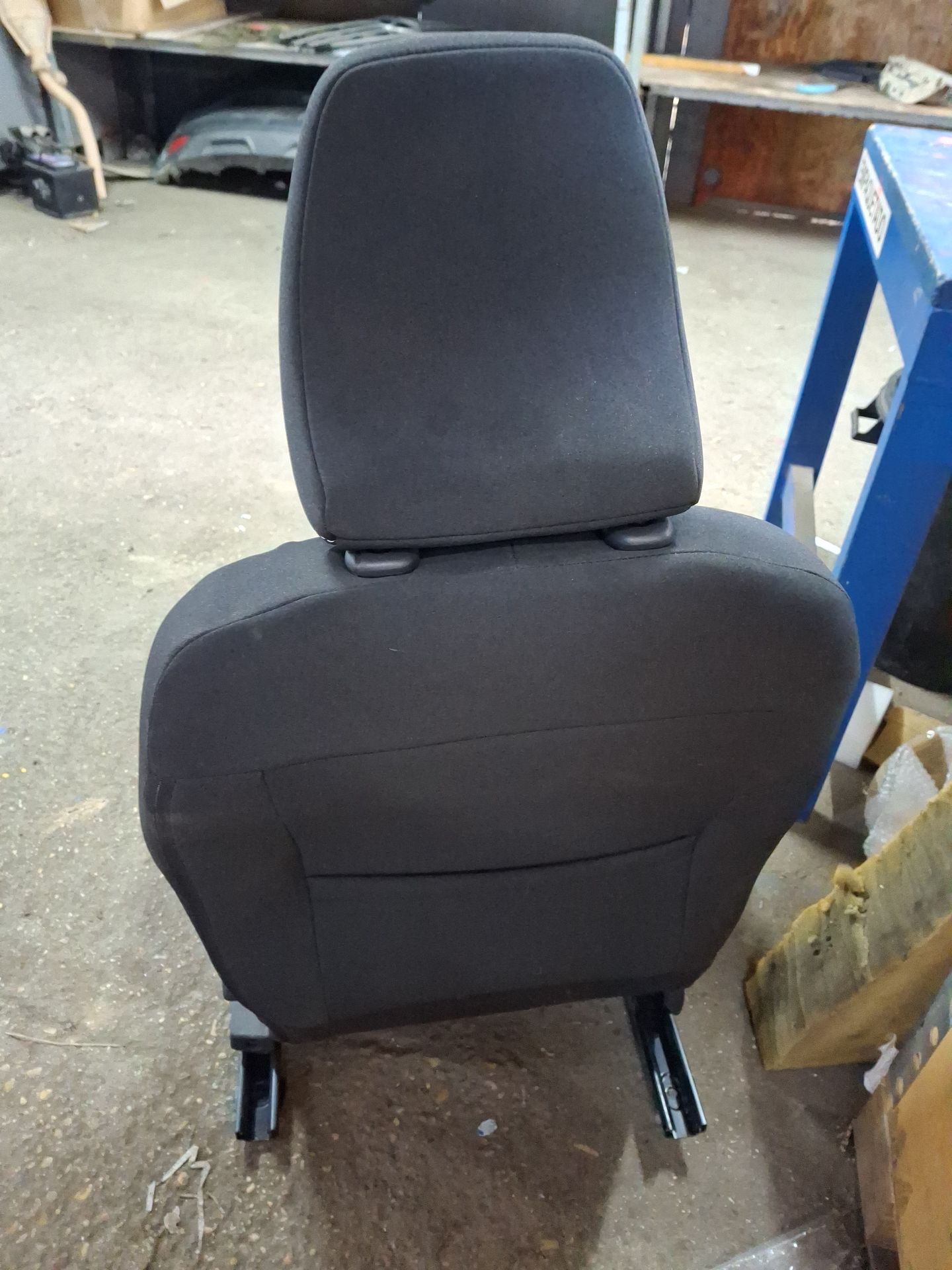 ASIENTO DELANTERO IZQUIERDO DACIA SANDERO 